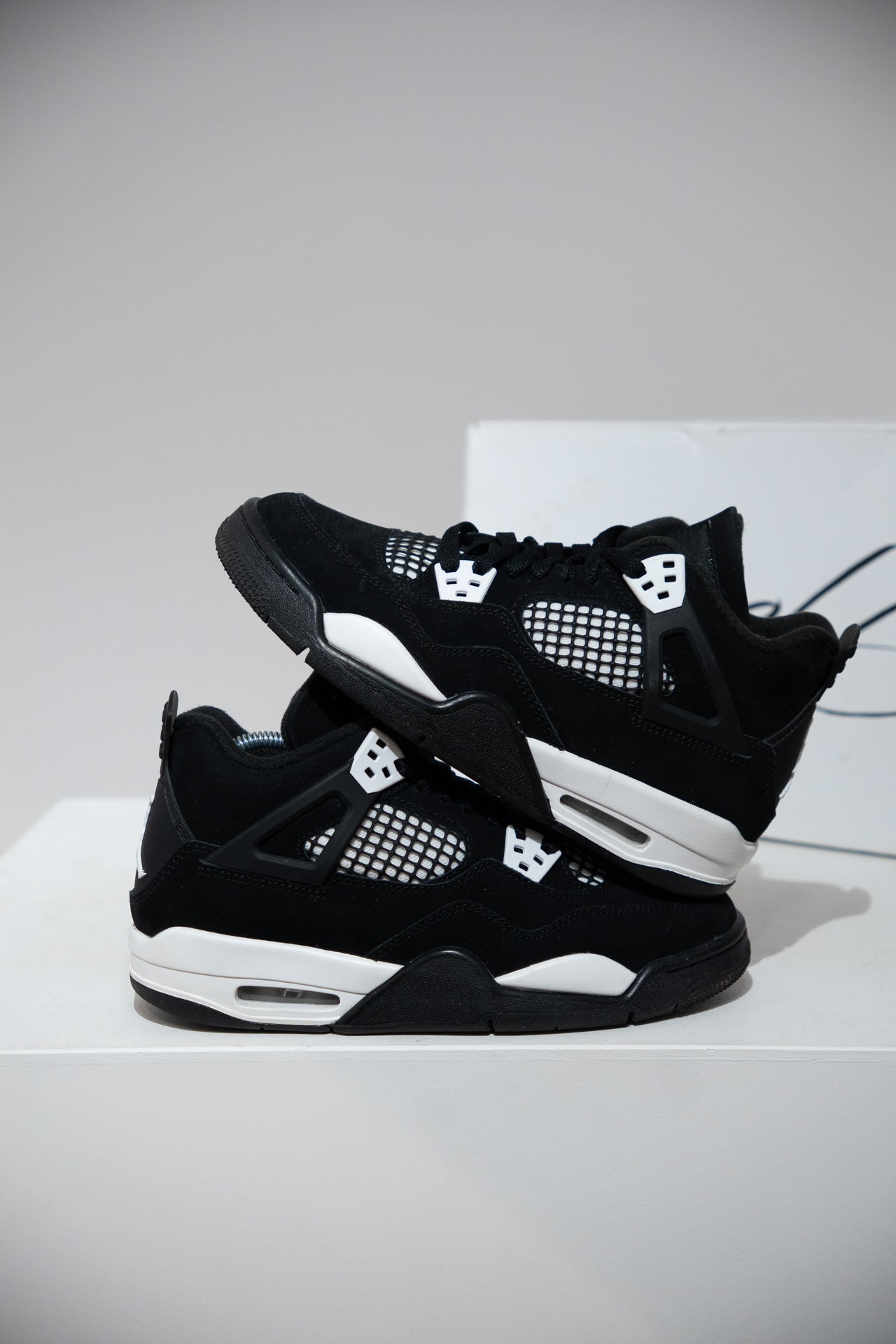 Jordan 4 White Thunder (Taille 38)