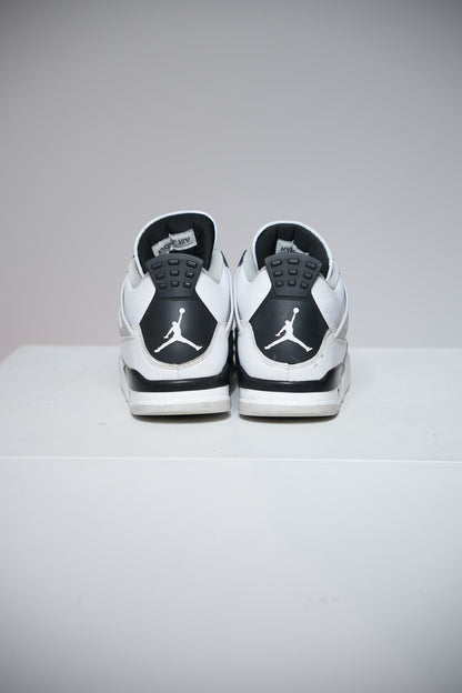 Jordan 4 Military Black (Taille 44,5)