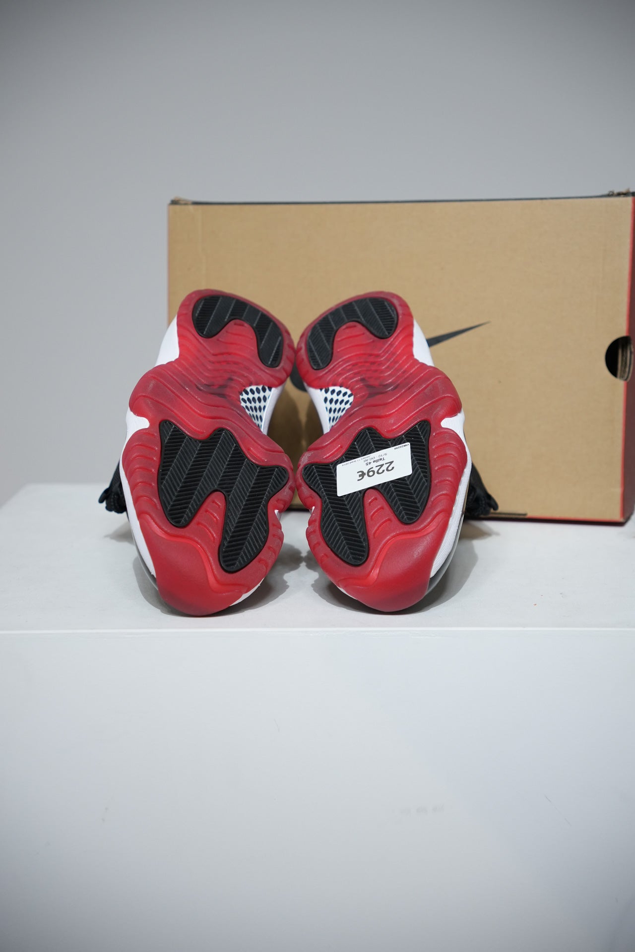 Jordan 11 Bred 2019 (Taille 45)