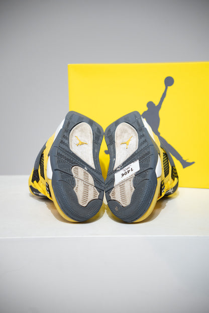 Jordan 4 Lightning (Taille 40)