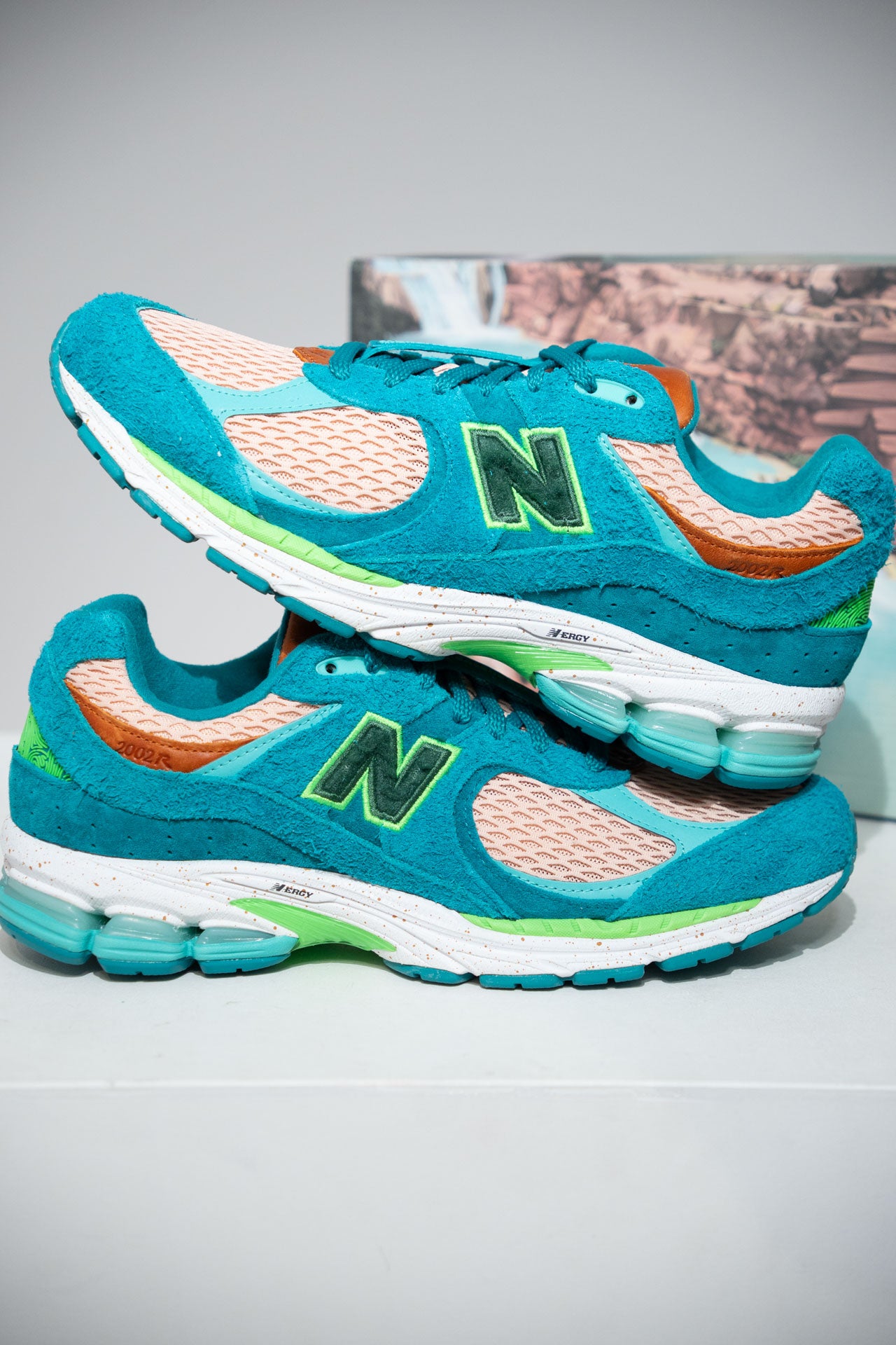 New Balance 2002R Salehe Bemburry Water Be The Guide (Taille 45,5)