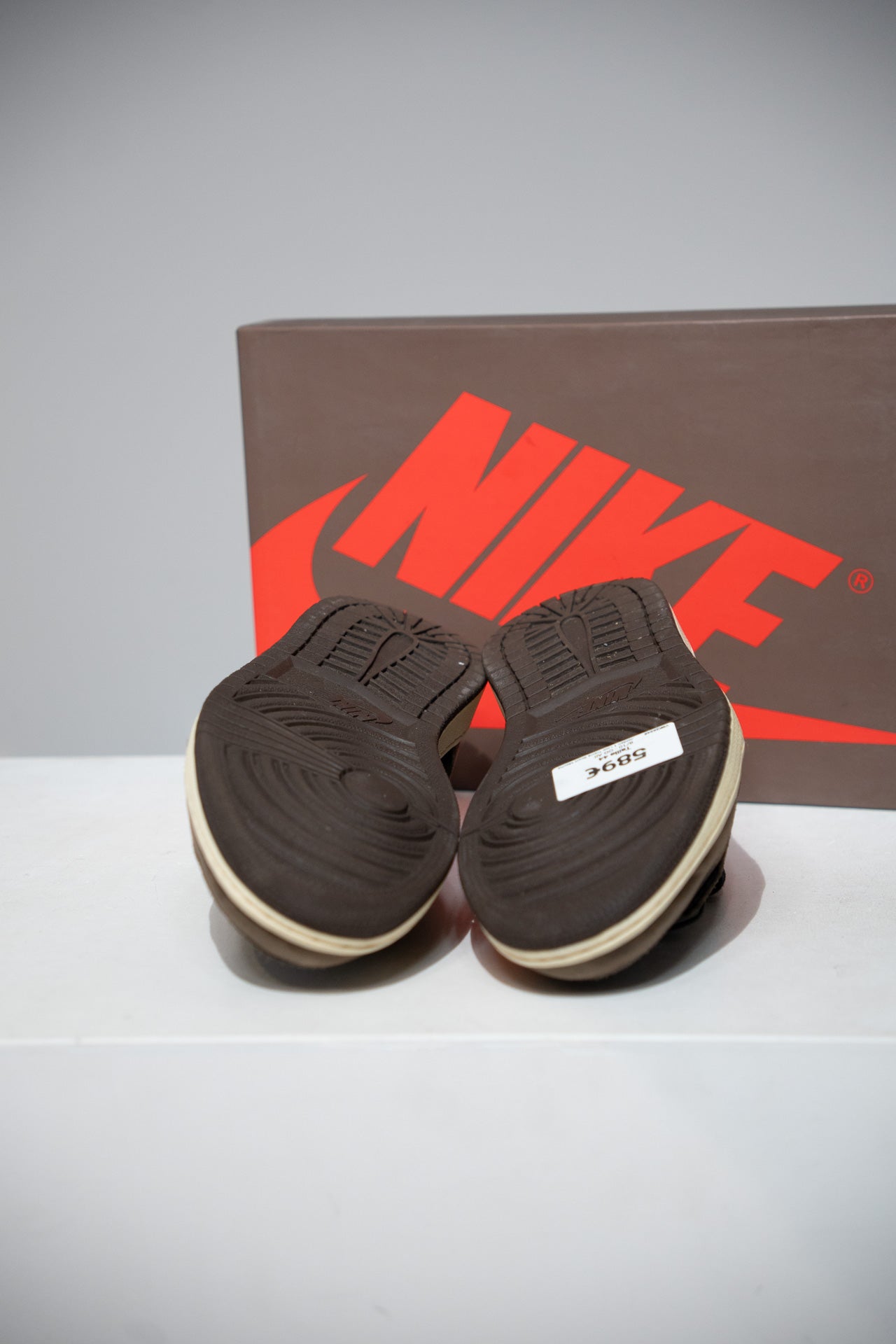 Jordan 1 Low Travis Scott Mocha (Taille 44)