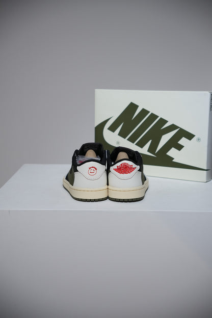Jordan 1 Low Travis Scott Olive (Taille 44)