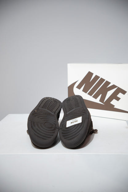 Jordan 1 Low Travis Scott Velvet Brown (Taille 37,5)