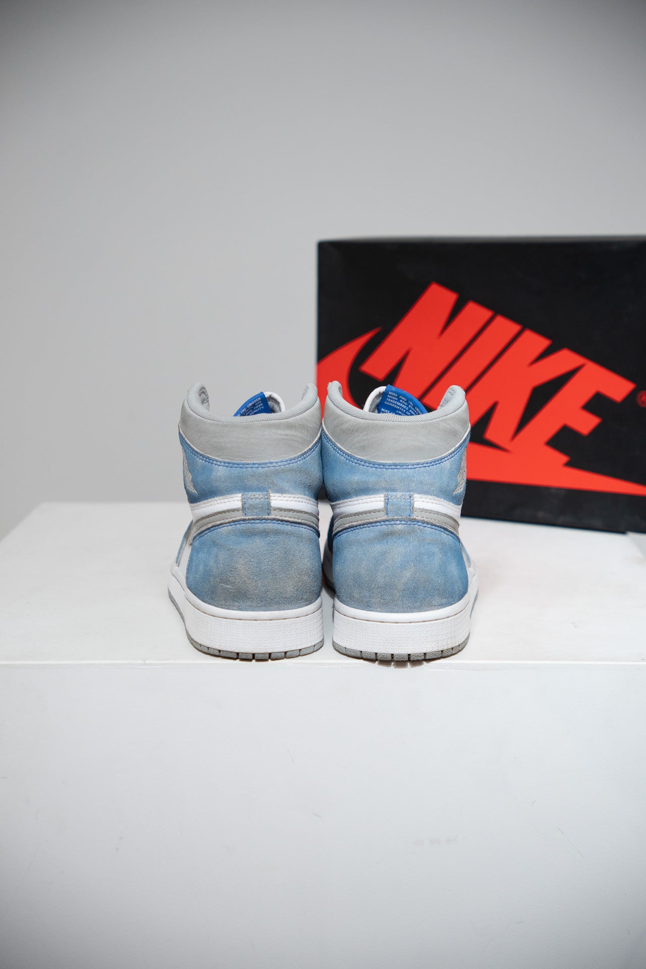 Jordan 1 High Hyper Royal (Taille 42,5)
