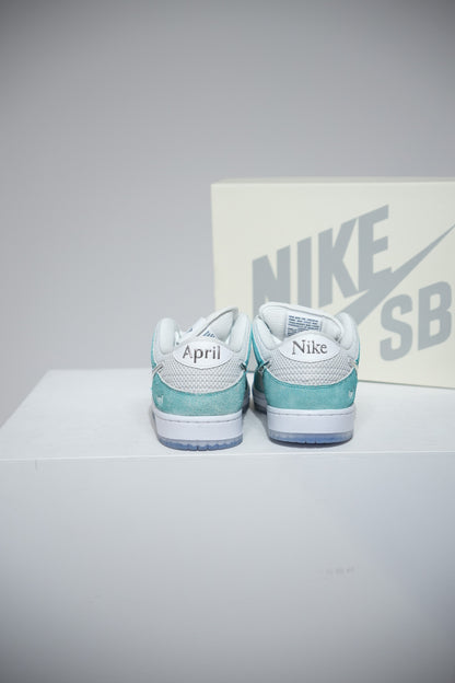 Dunk Low Sb April (Taille 36)
