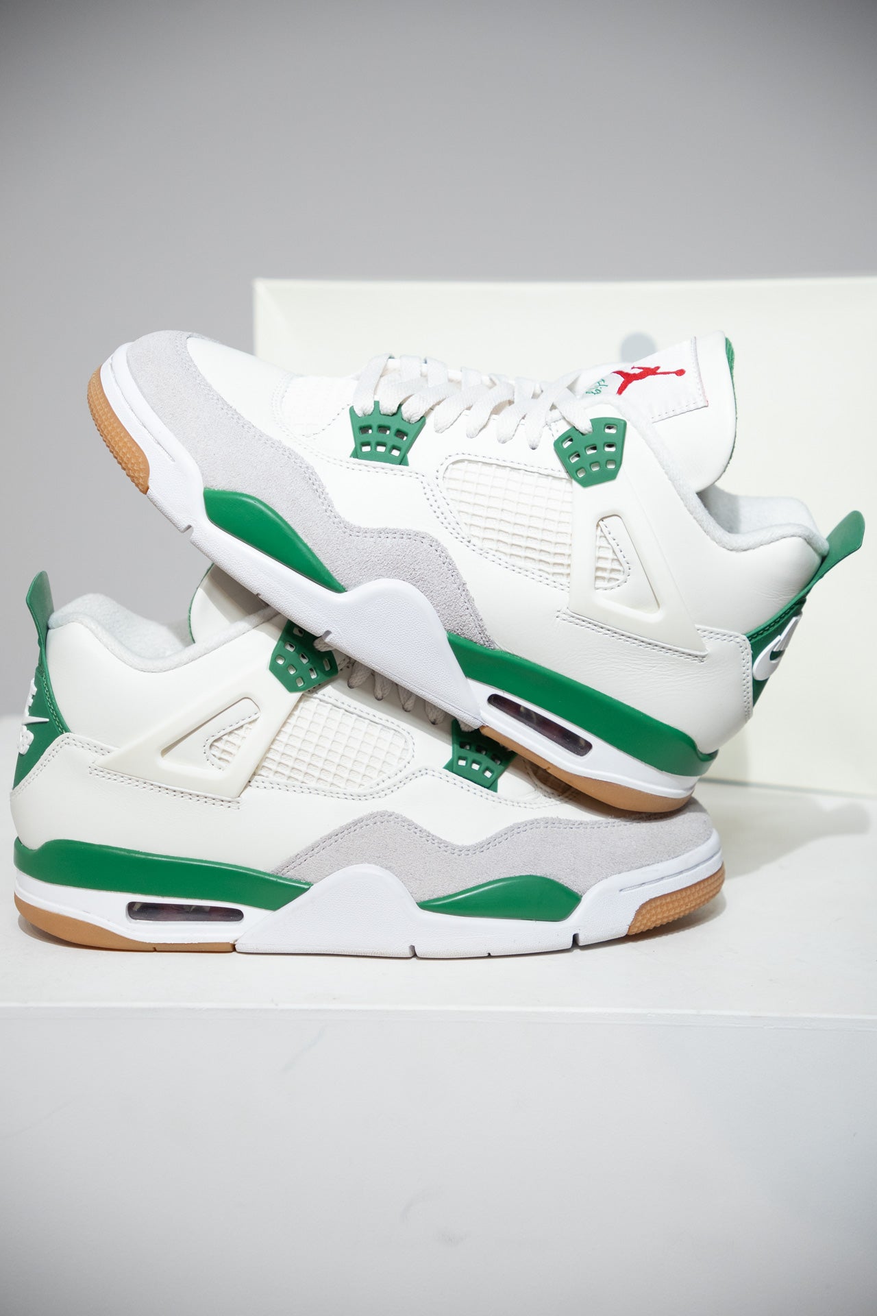 Jordan 4 SB pine Green (Taille 42)