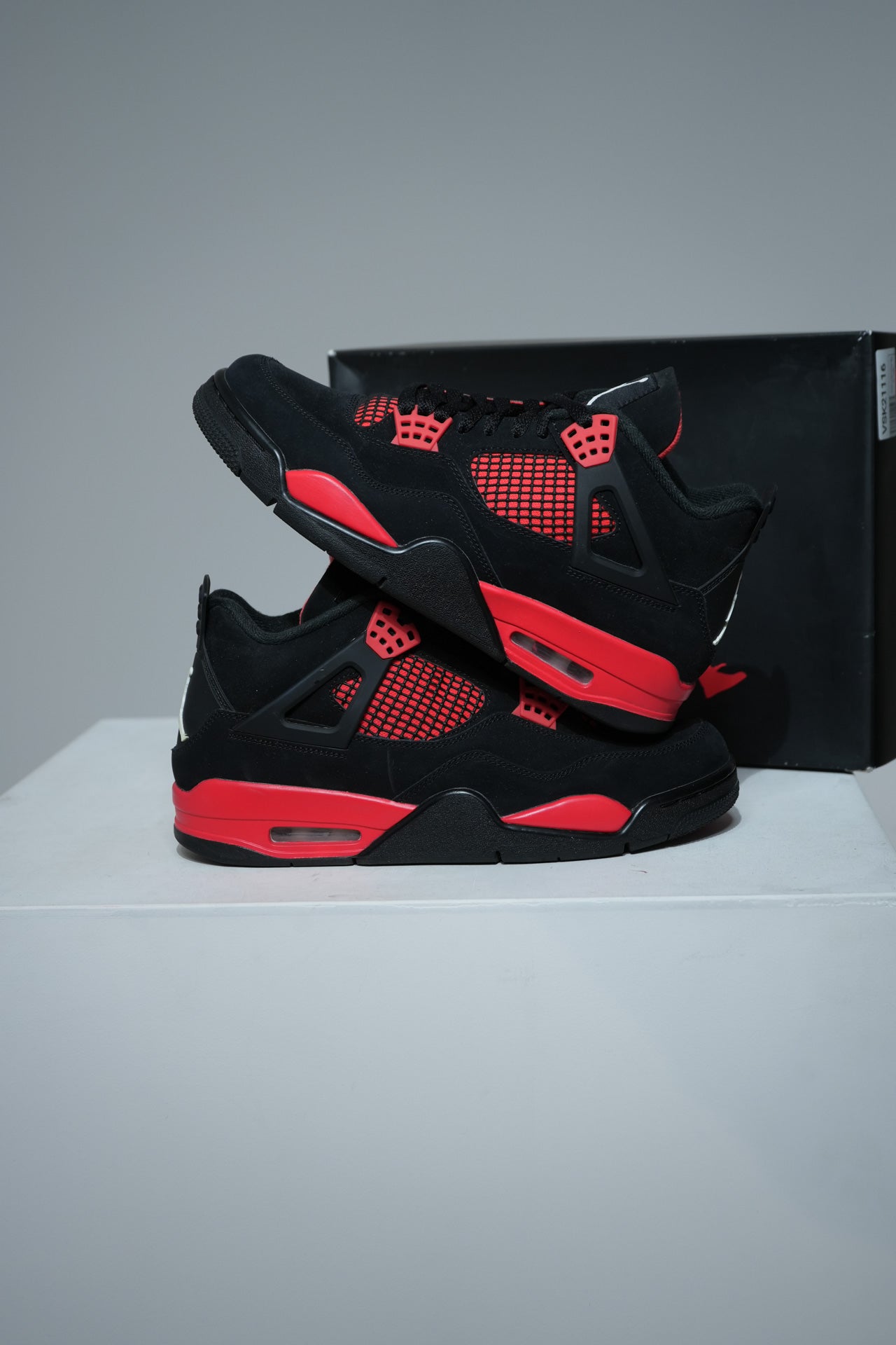 Jordan 4 Red Thunder (Taille 42,5)