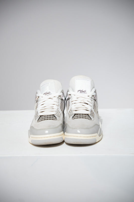 Jordan 4 Frozen Moments (Taille 35,5)