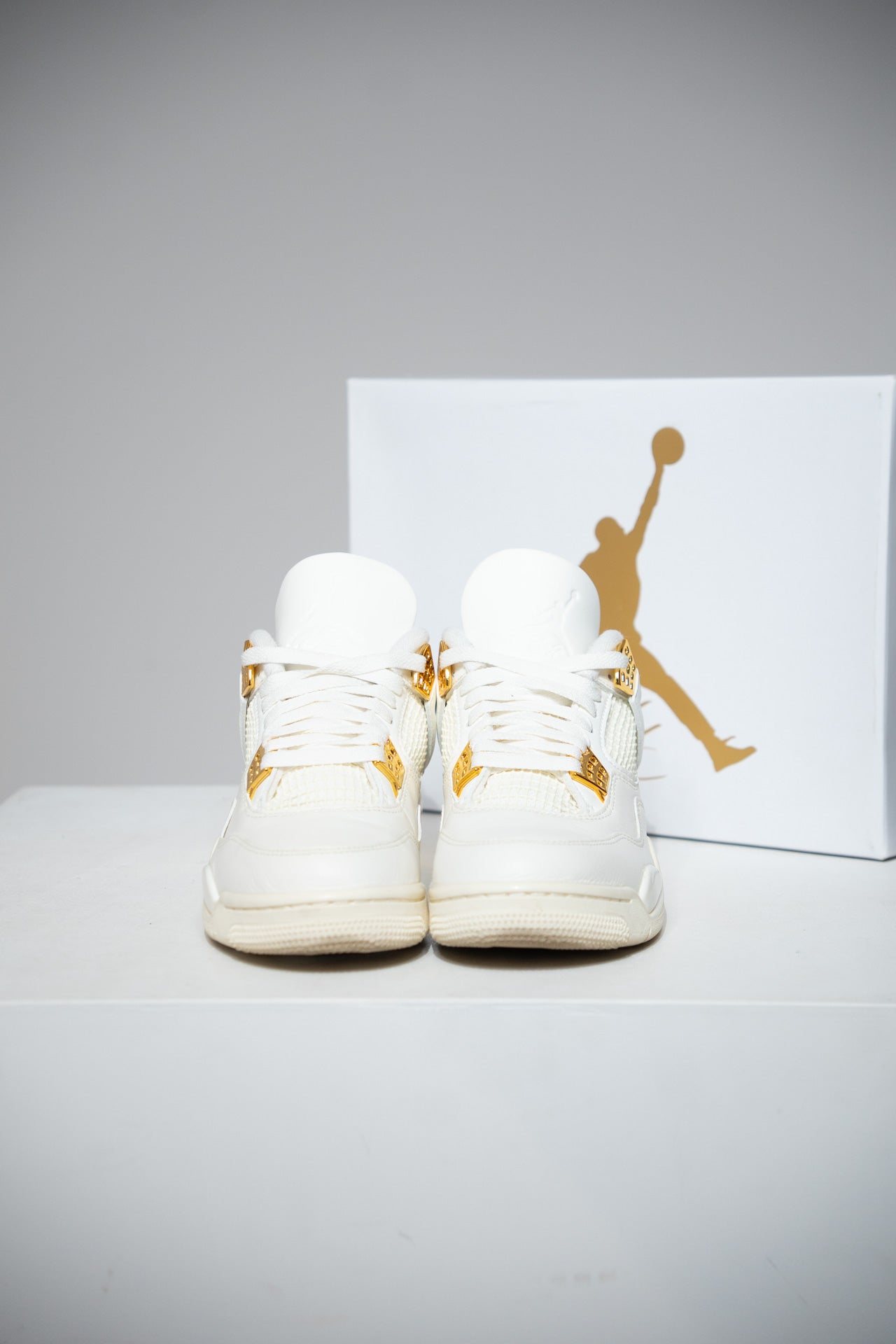 Jordan 4 Metallic Gold (Taille 38,5)