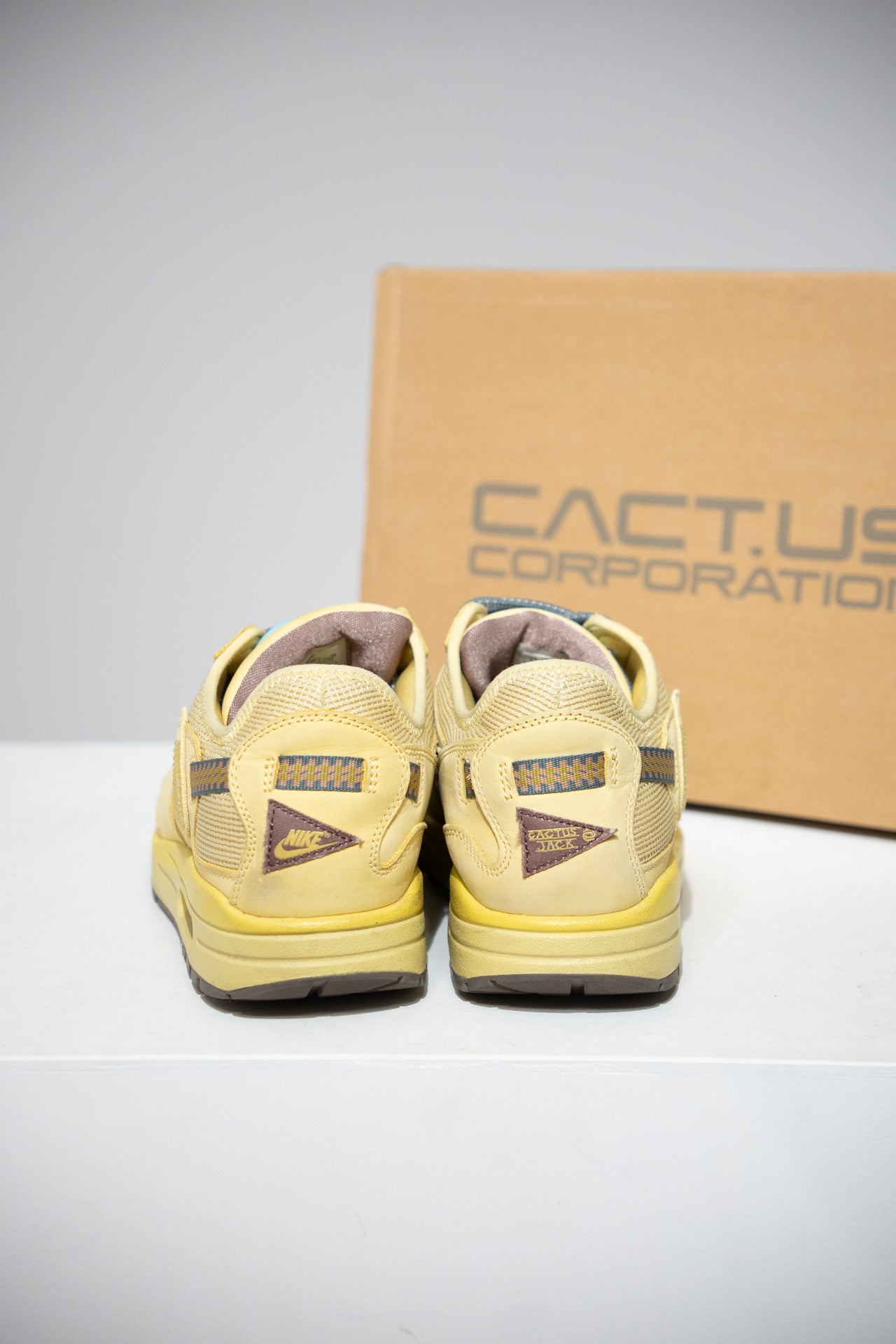 Air Max 1 Travis scott Saturn Gold (Taille 45)