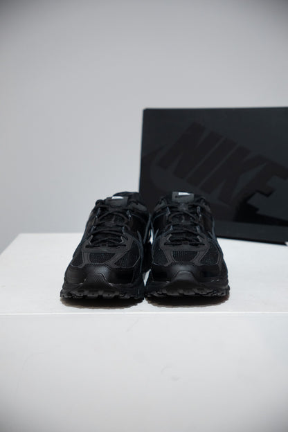 Vomero 5 Dover Street Market Black (Taille 44)