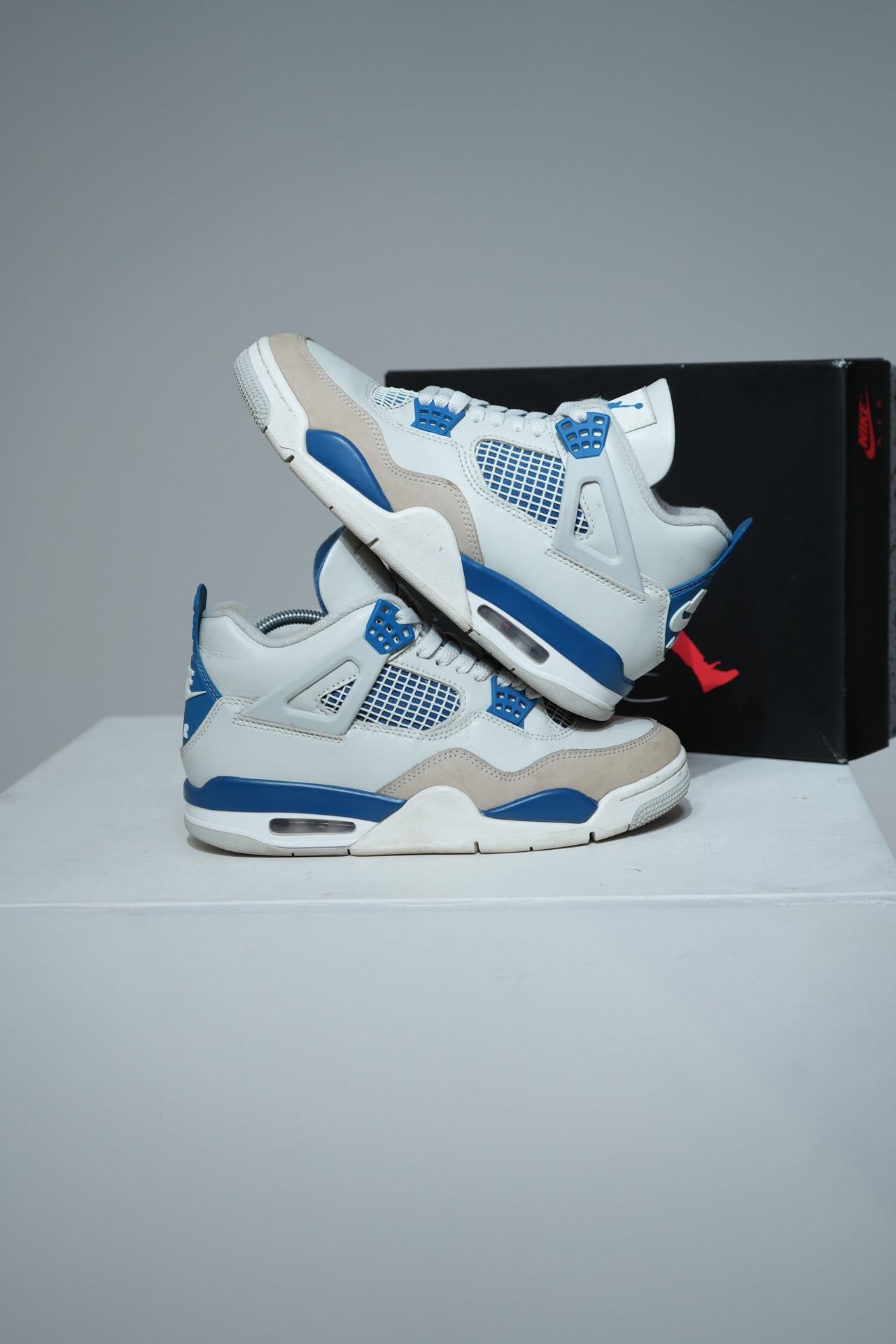 Jordan 4 Military Blue (Taille 38,5)