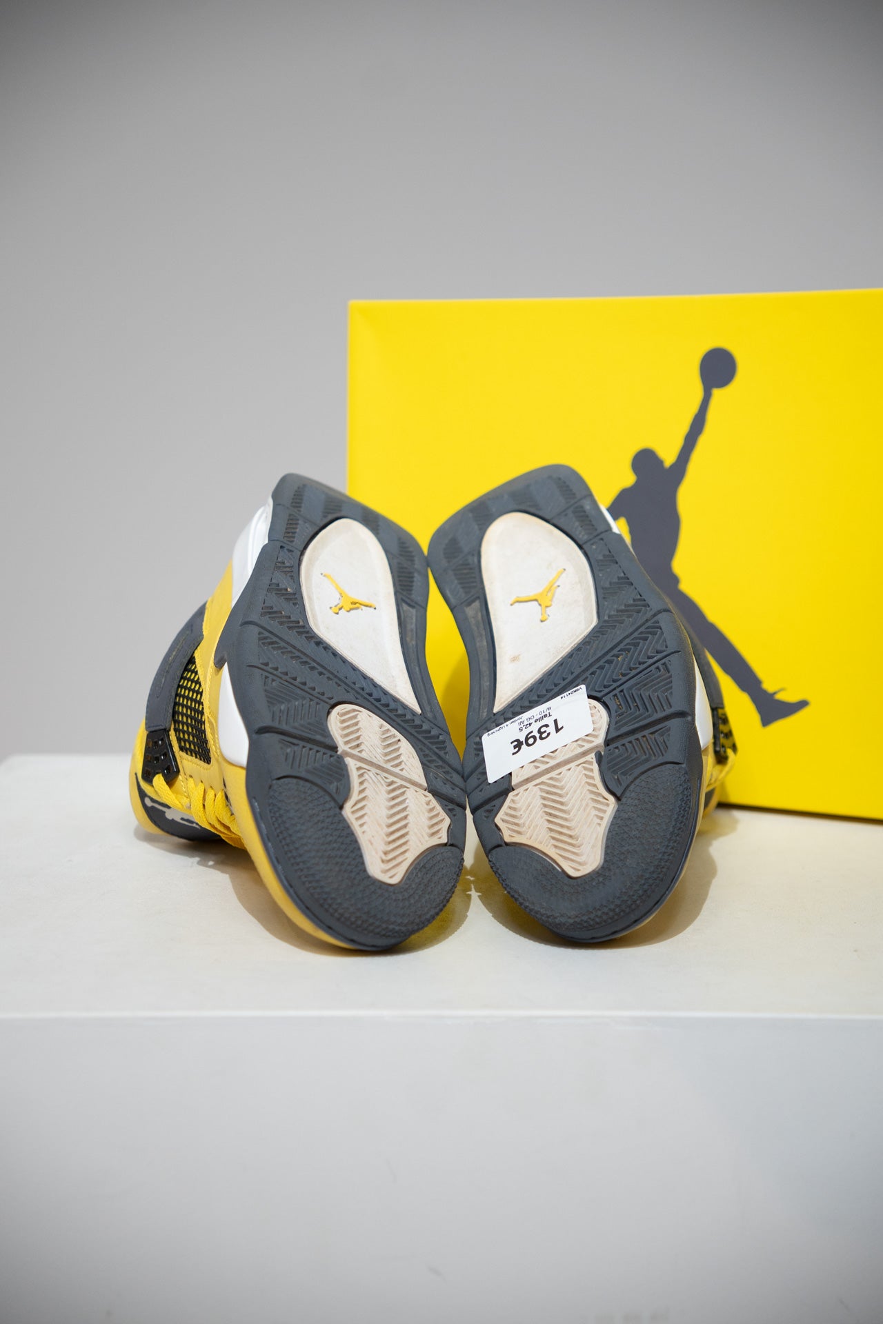 Jordan 4 Lightning (Taille 42,5)