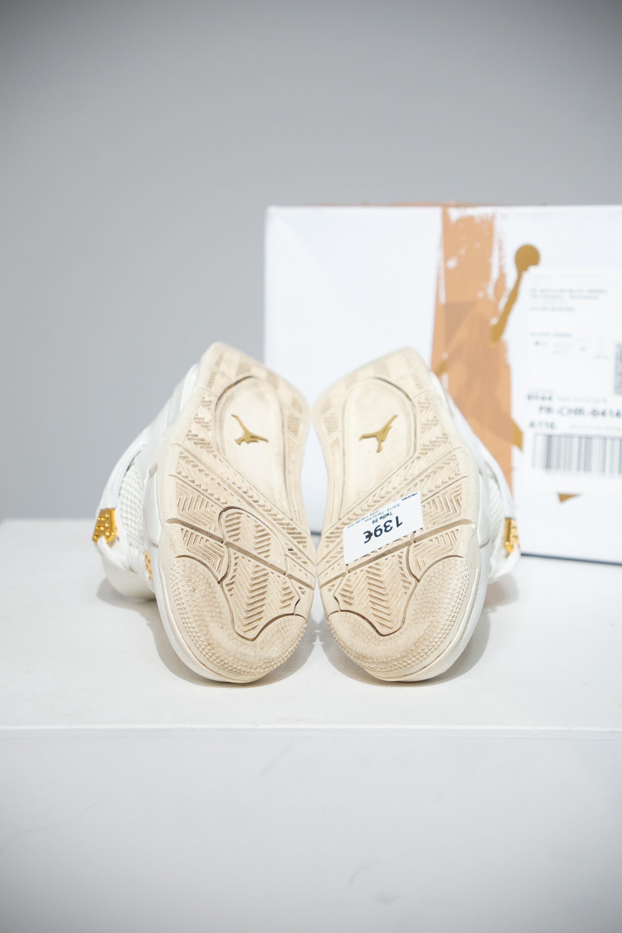 Jordan 4 Metallic Gold (Taille 39)