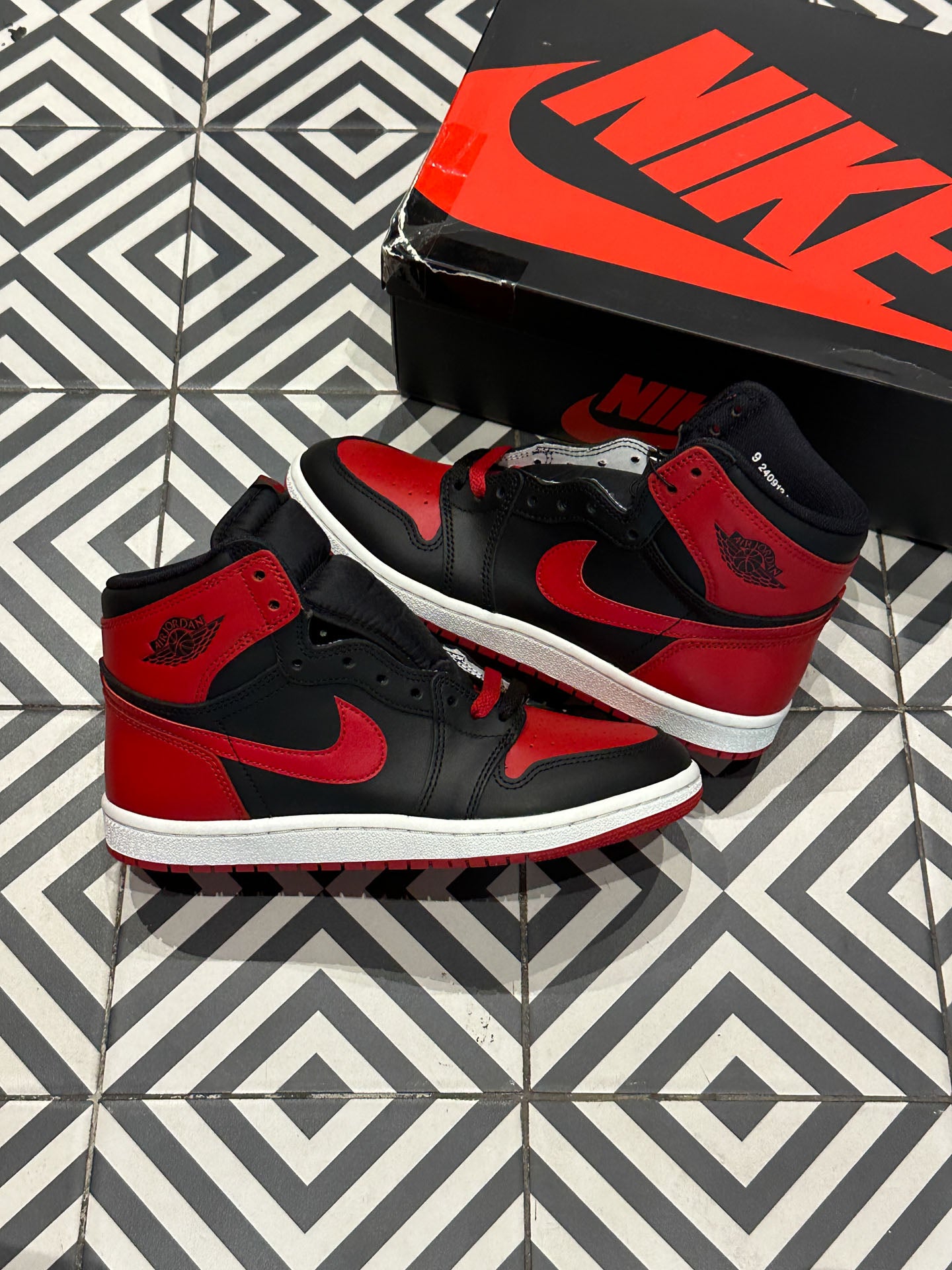 Jordan 1 High 85 Bred (Taille 40)