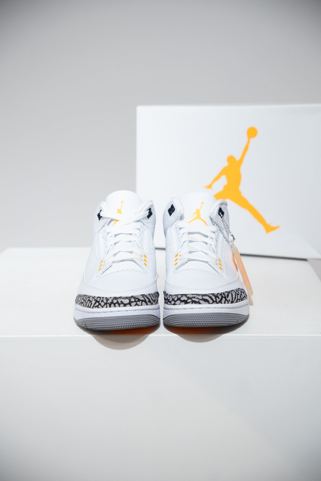 Jordan 3 Laser Orange (Taille 39)