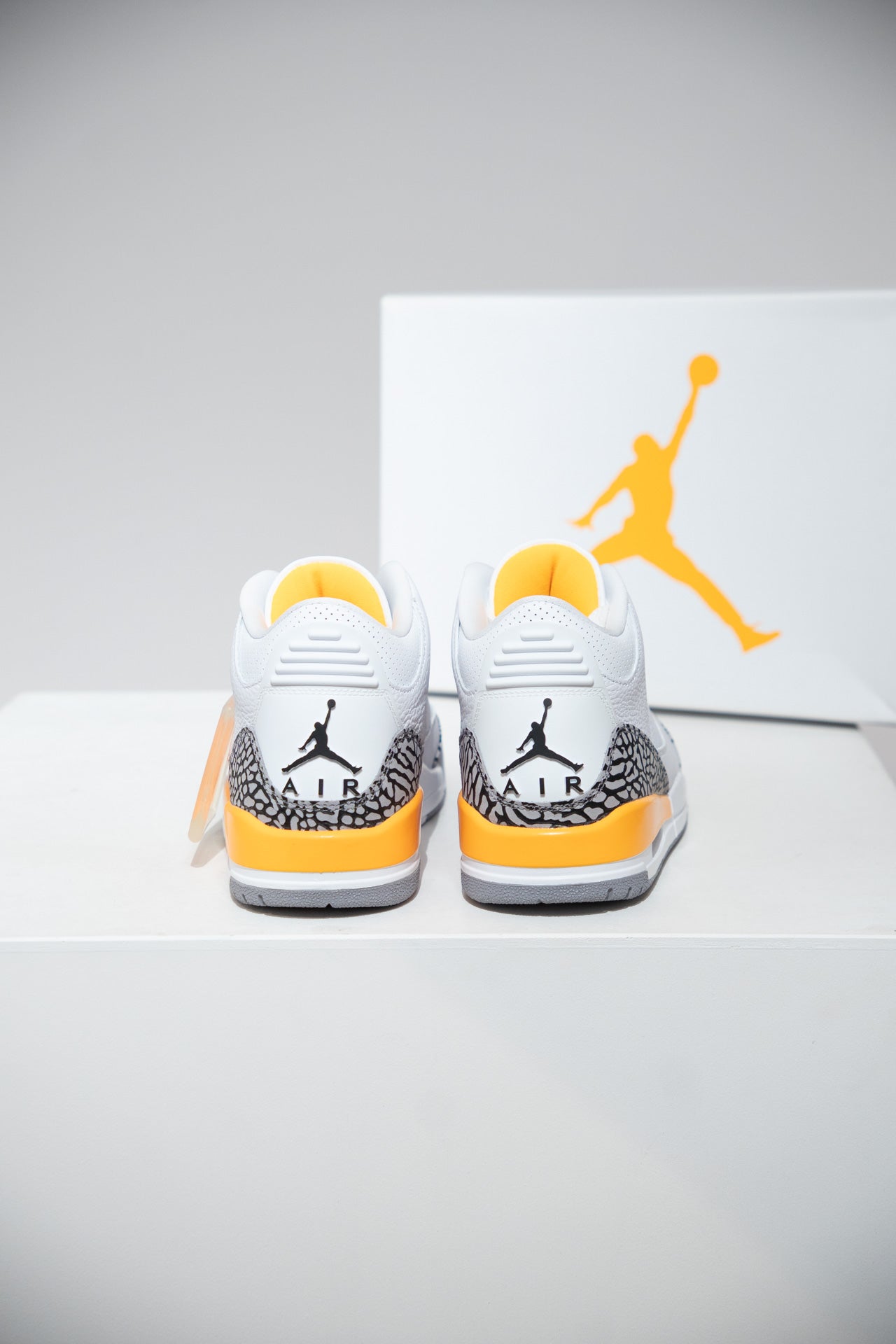 Jordan 3 Laser Orange (Taille 39)