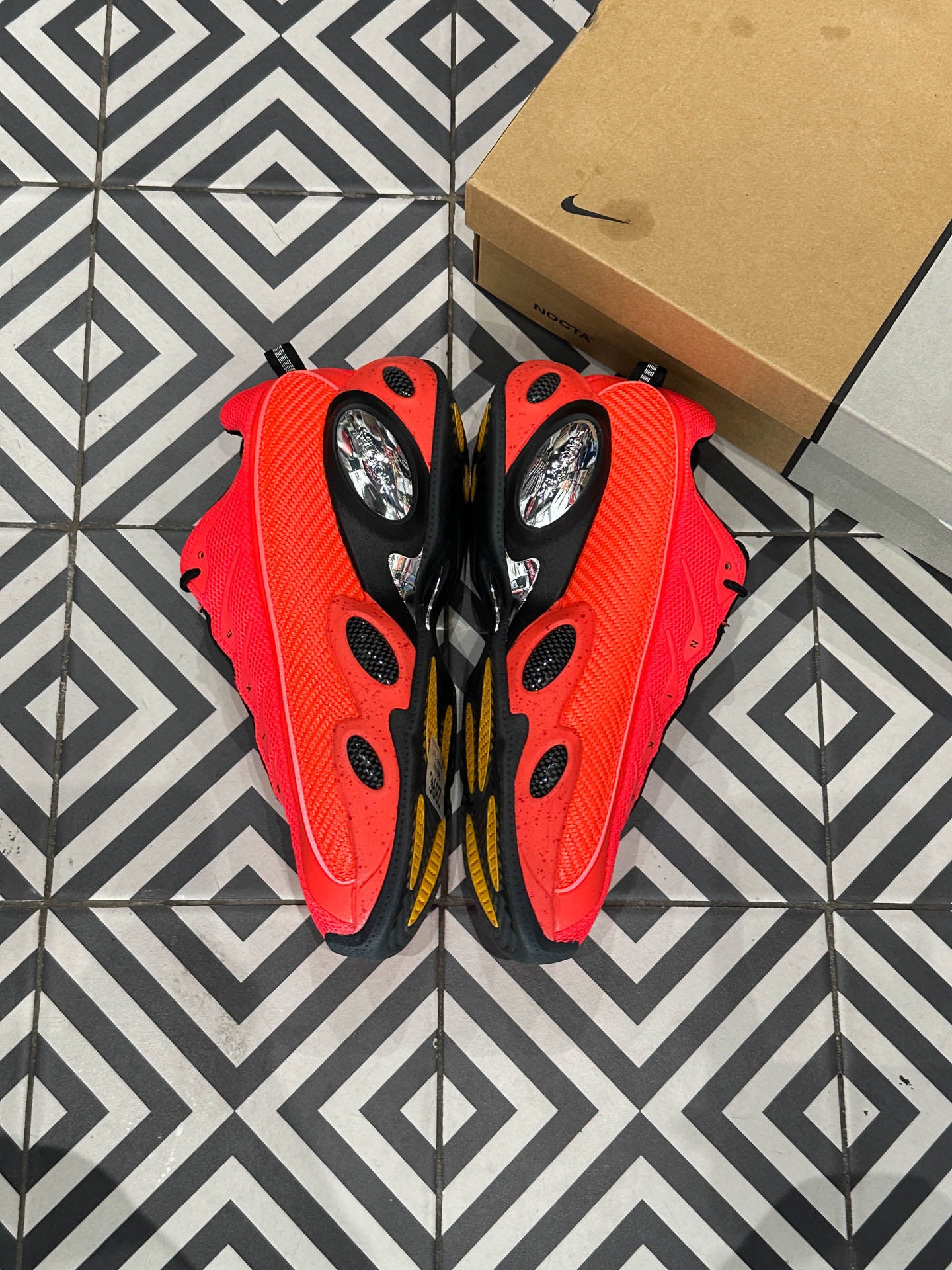 Nocta Glide Crimson (Taille 44,5)