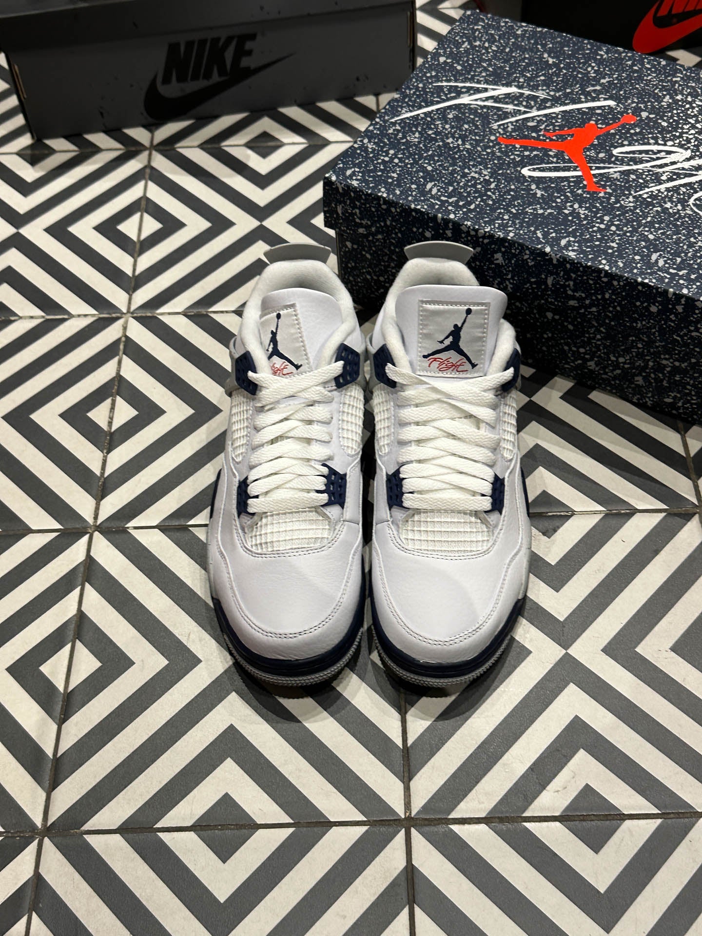 Jordan 4 Midnight Navy (Taille 39)