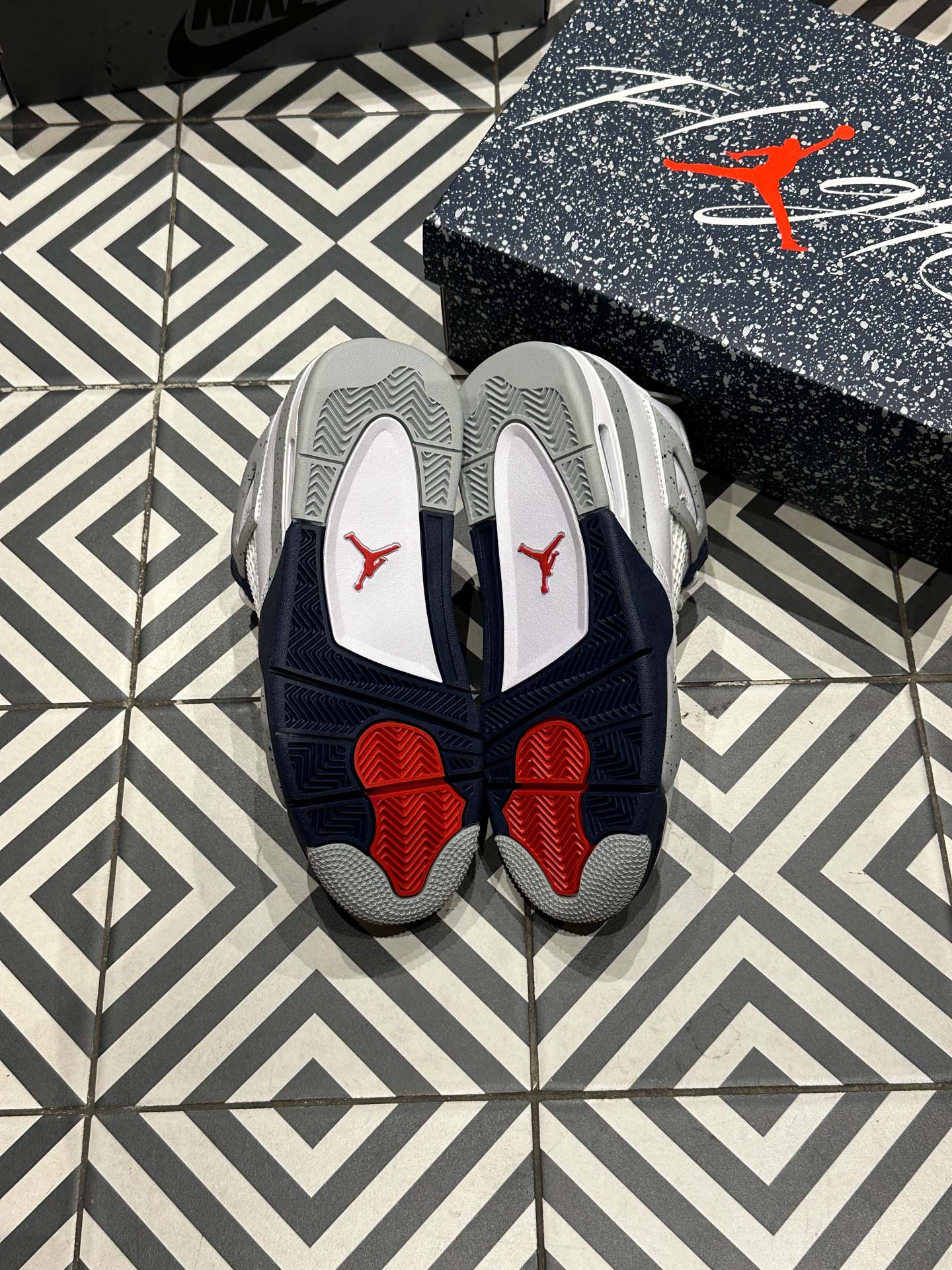 Jordan 4 Midnight Navy (Taille 39)