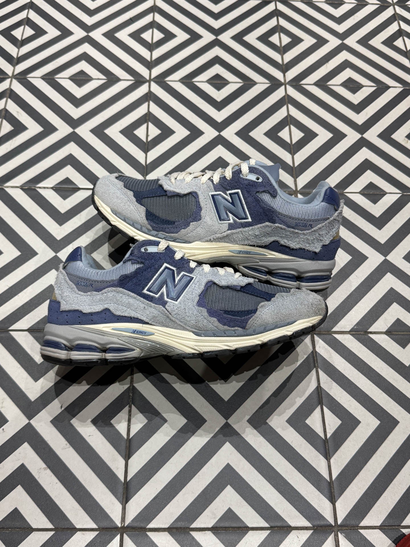 New Balance 2002R Protection Pack Light Arctic Grey Purple (Taille 41,5)