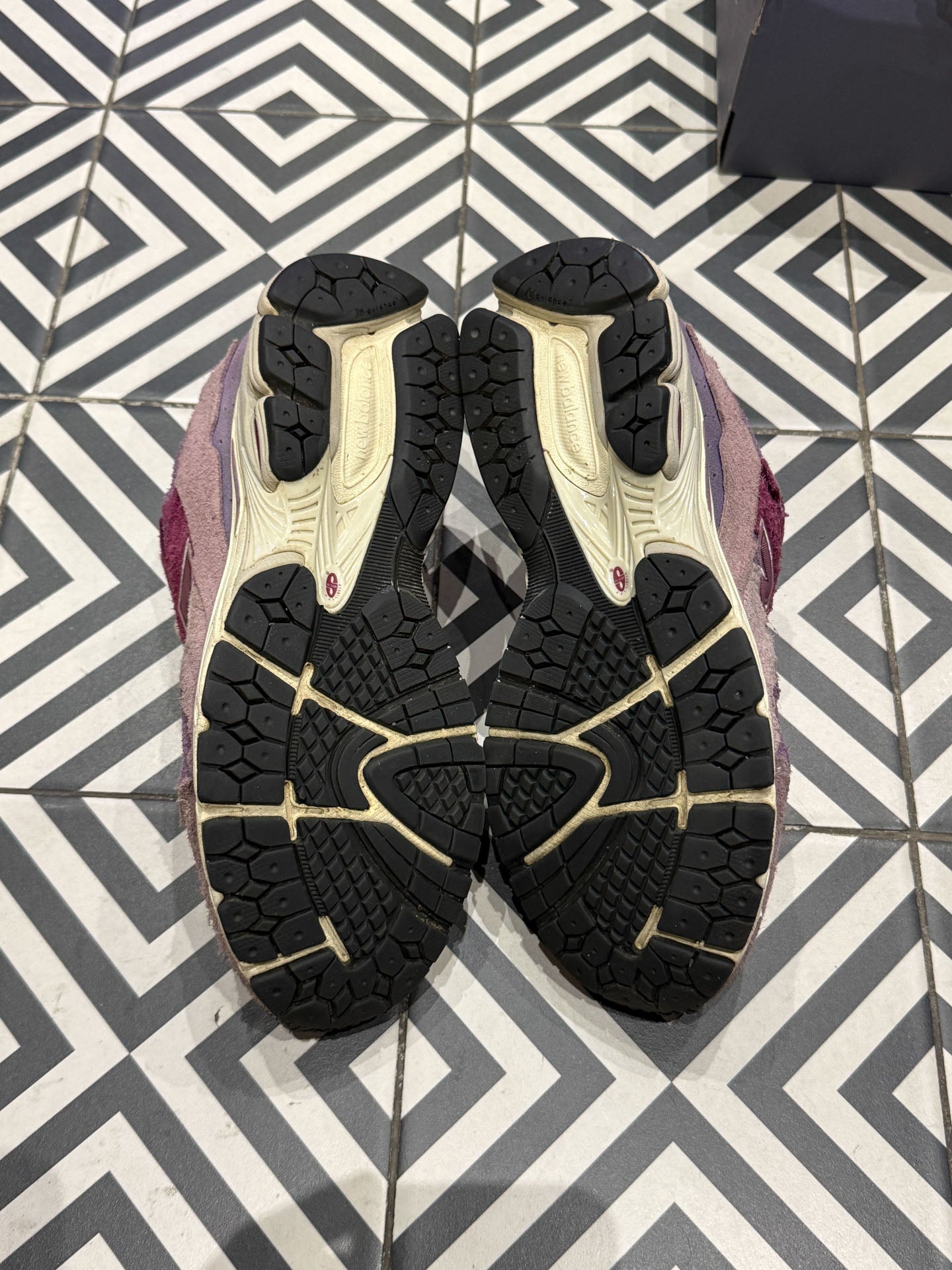 New Balance 2002R Protection Pack Pink (Taille 37)