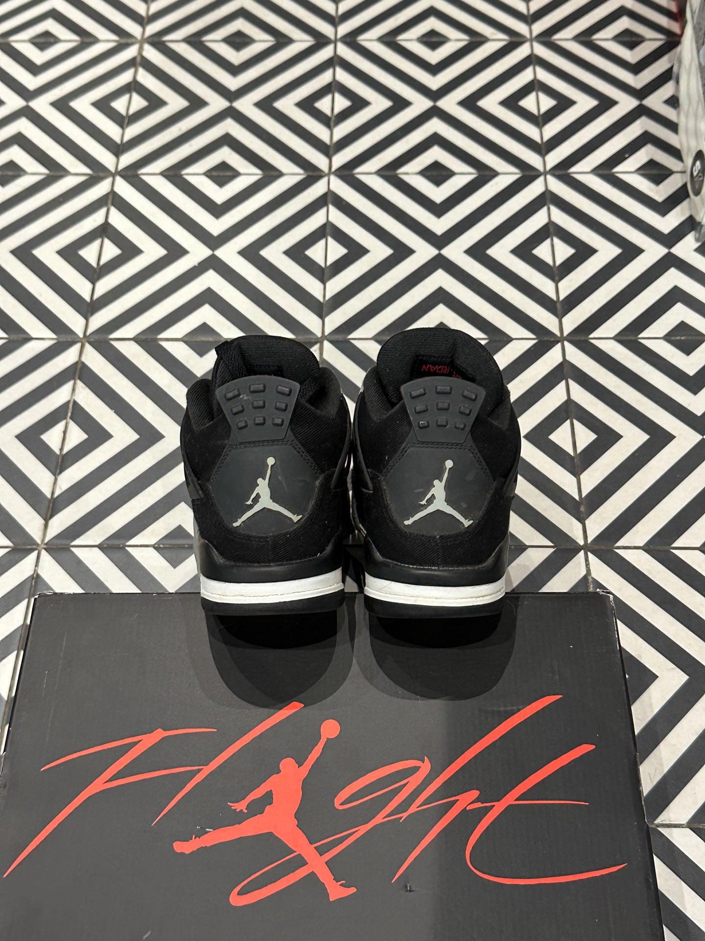 Jordan 4 Black Canvas (Taille 40,5)