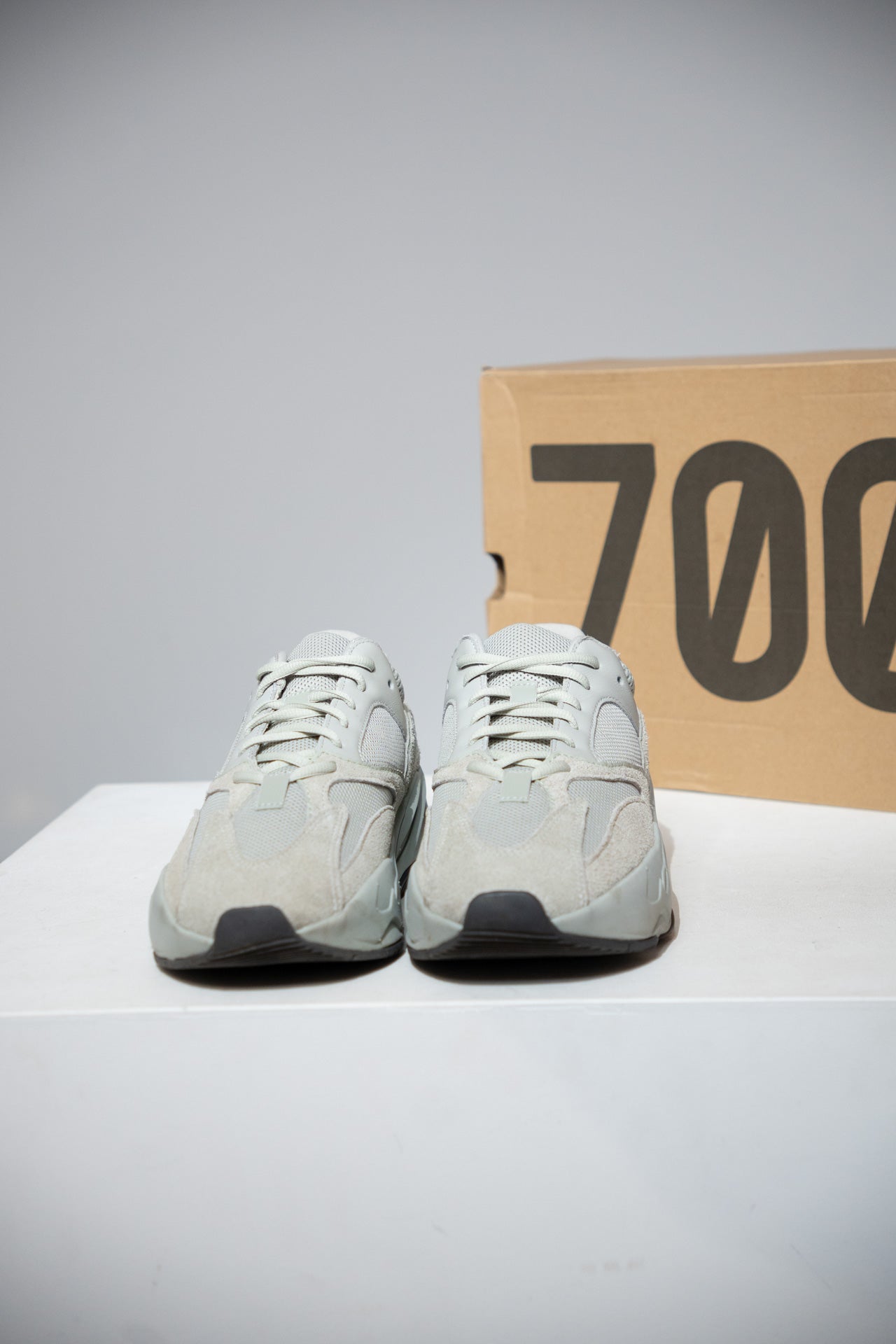 Yeezy 700 V1 Salt (Taille 42 2/3)