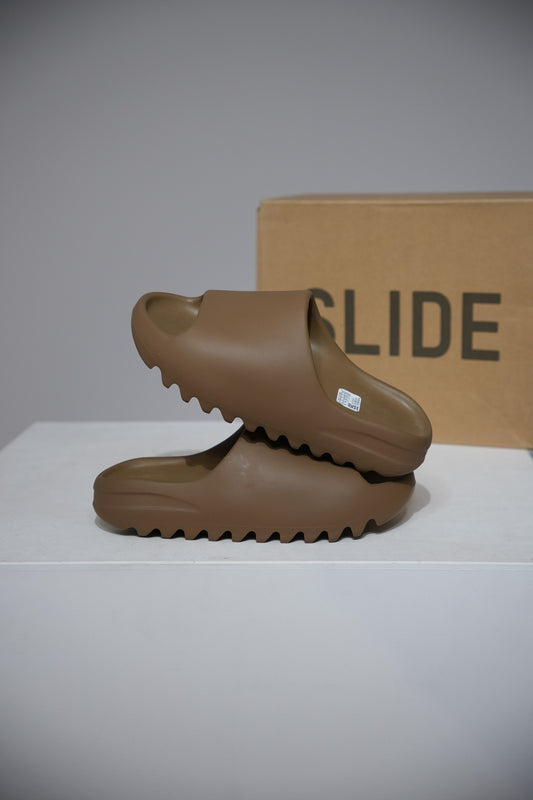 Yeezy Slide Core (Taille 37)