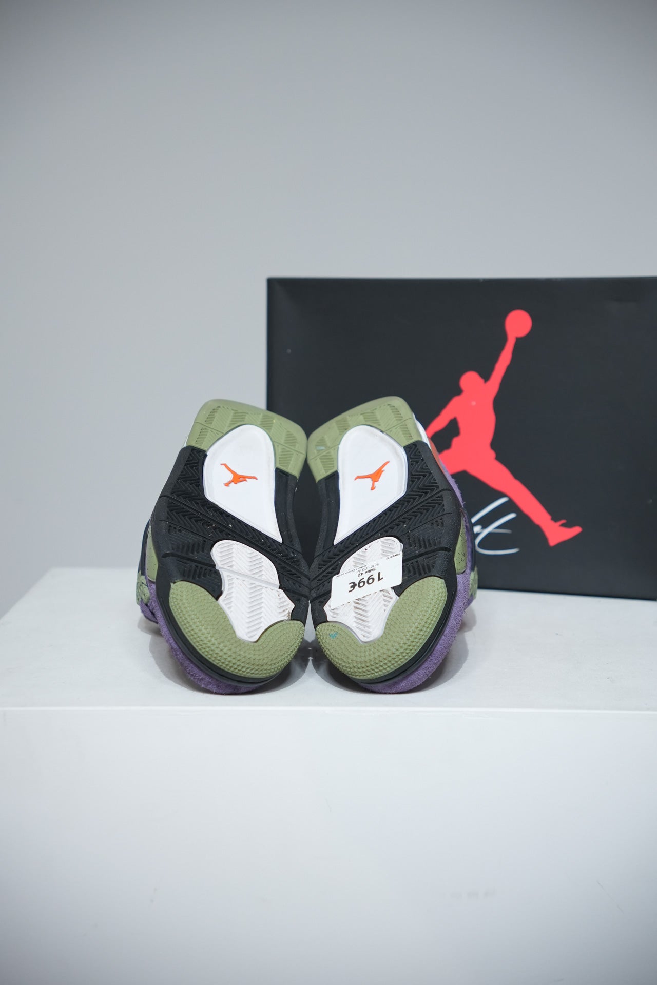 Jordan 4 Canyon purple (Taille 42)