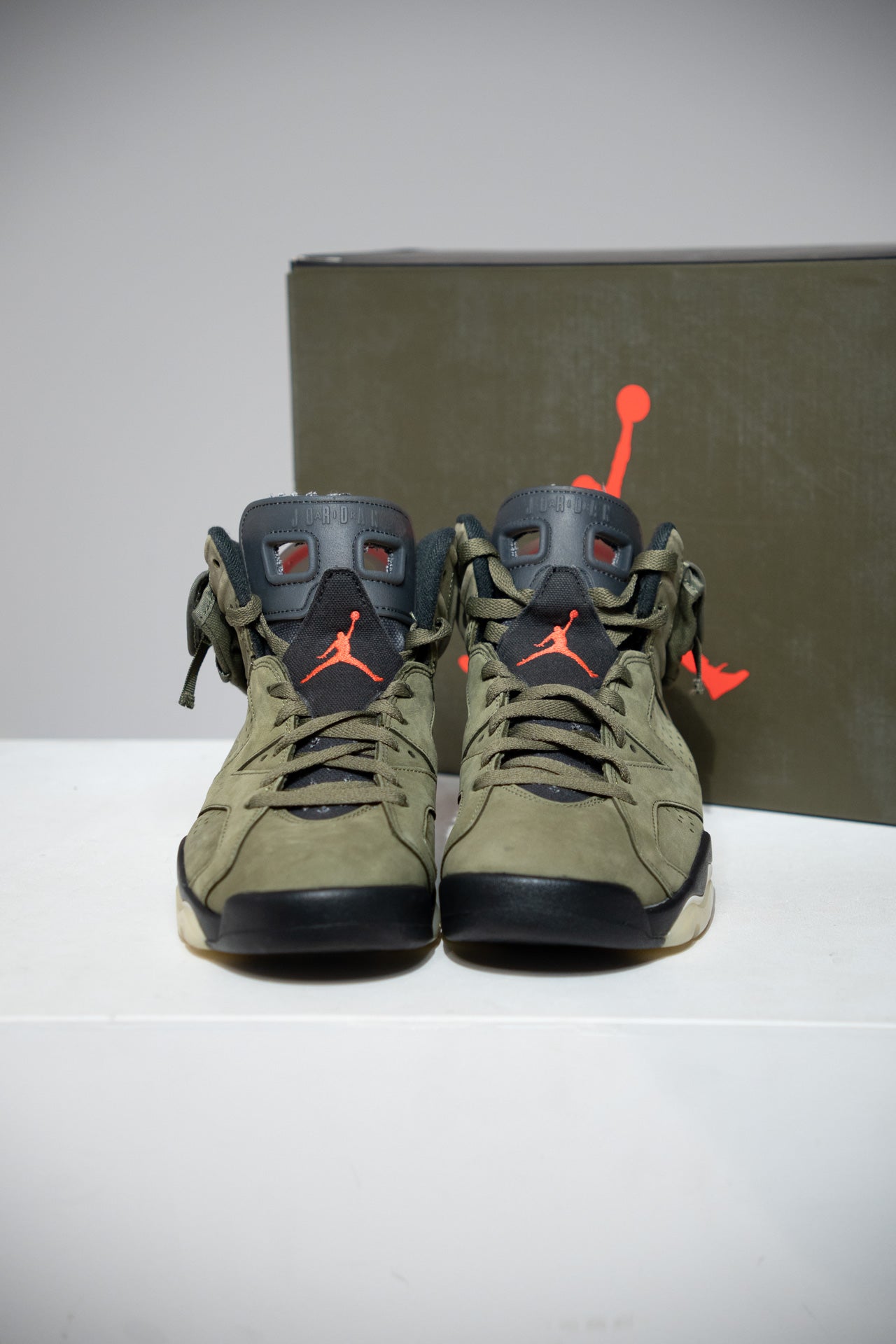 Jordan 6 Travis Scott Olive (Taille 41)