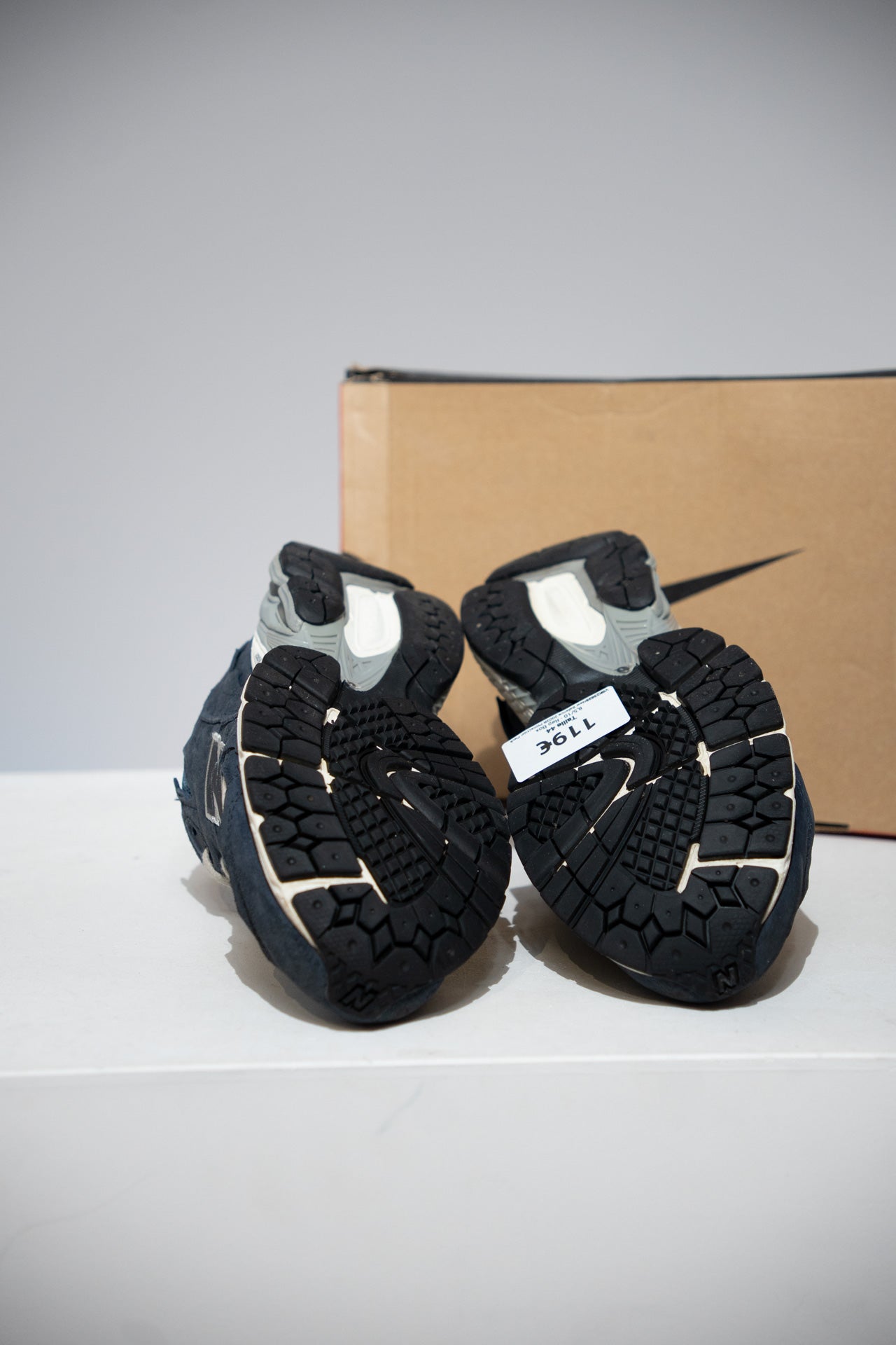 New Balance 2002R Protection Pack Navy (Taille 44)