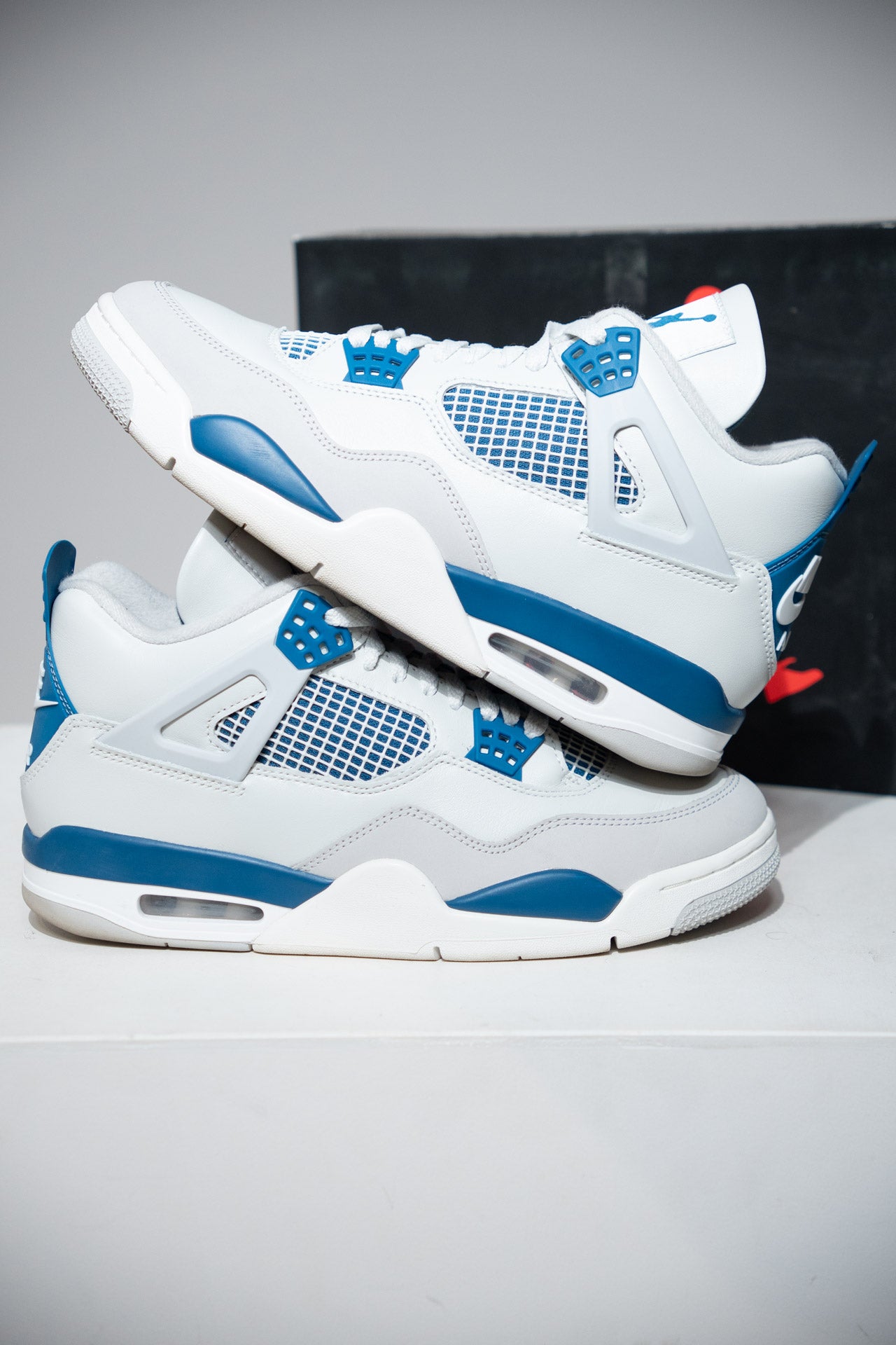Jordan 4 Military Blue 2024 (Taille 44)