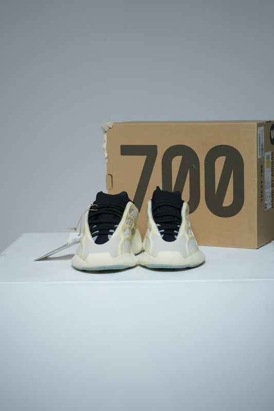 Yeezy 700 Azael (Taille 36,5)