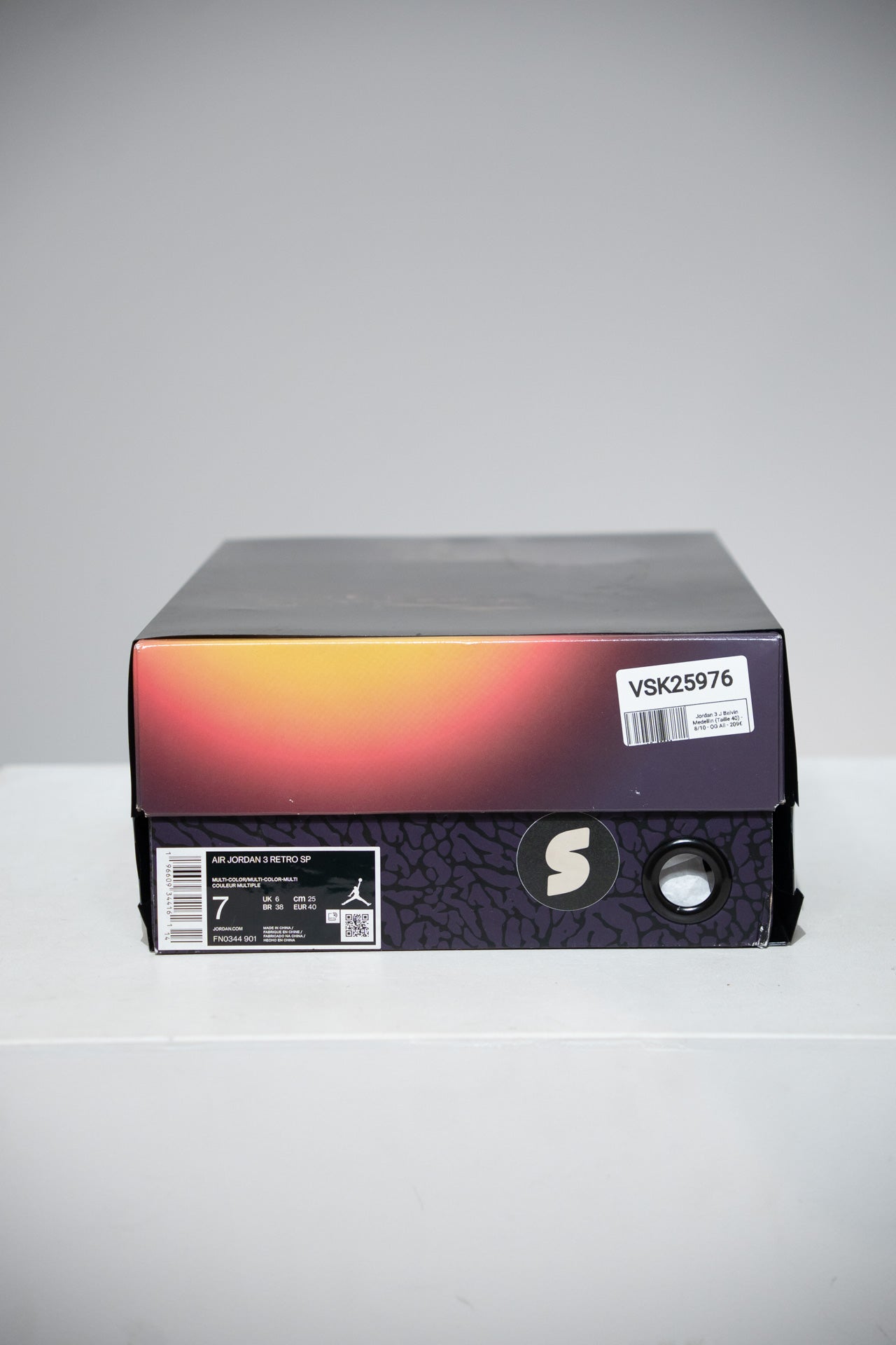 Jordan 3 J Balvin Medellin (Taille 40)