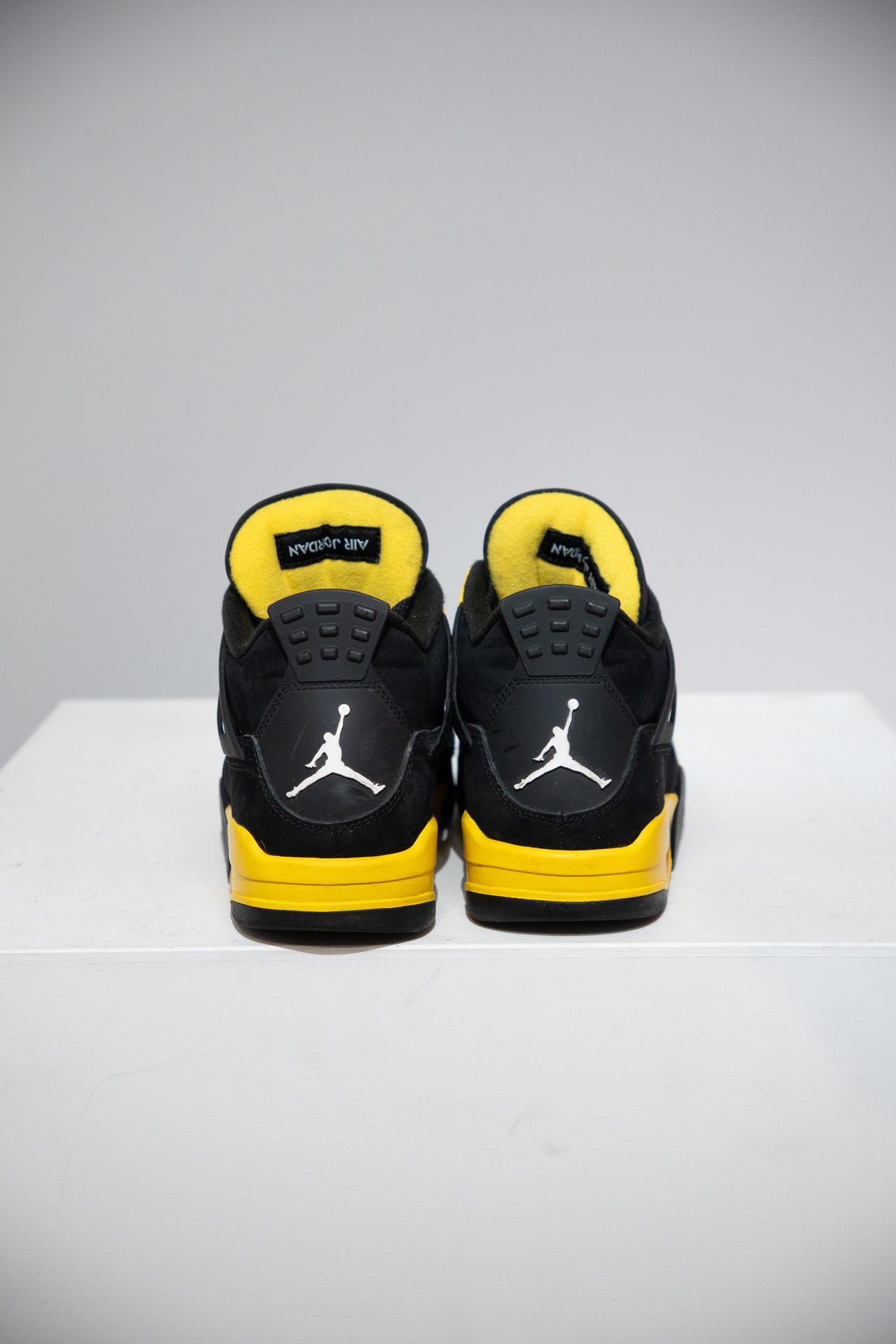 Jordan 4 Thunder (Taille 44)