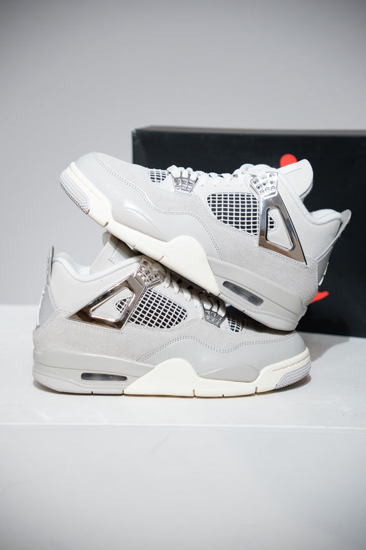 Jordan 4 Frozen Moments (Taille 39)