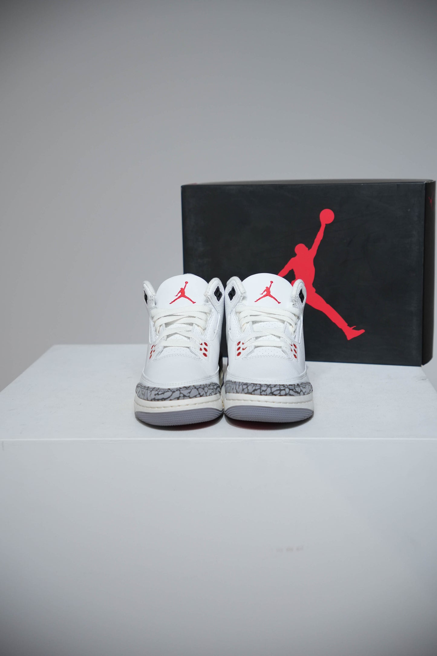 Jordan 3 White Cement Reimagined GS (Taille 39)
