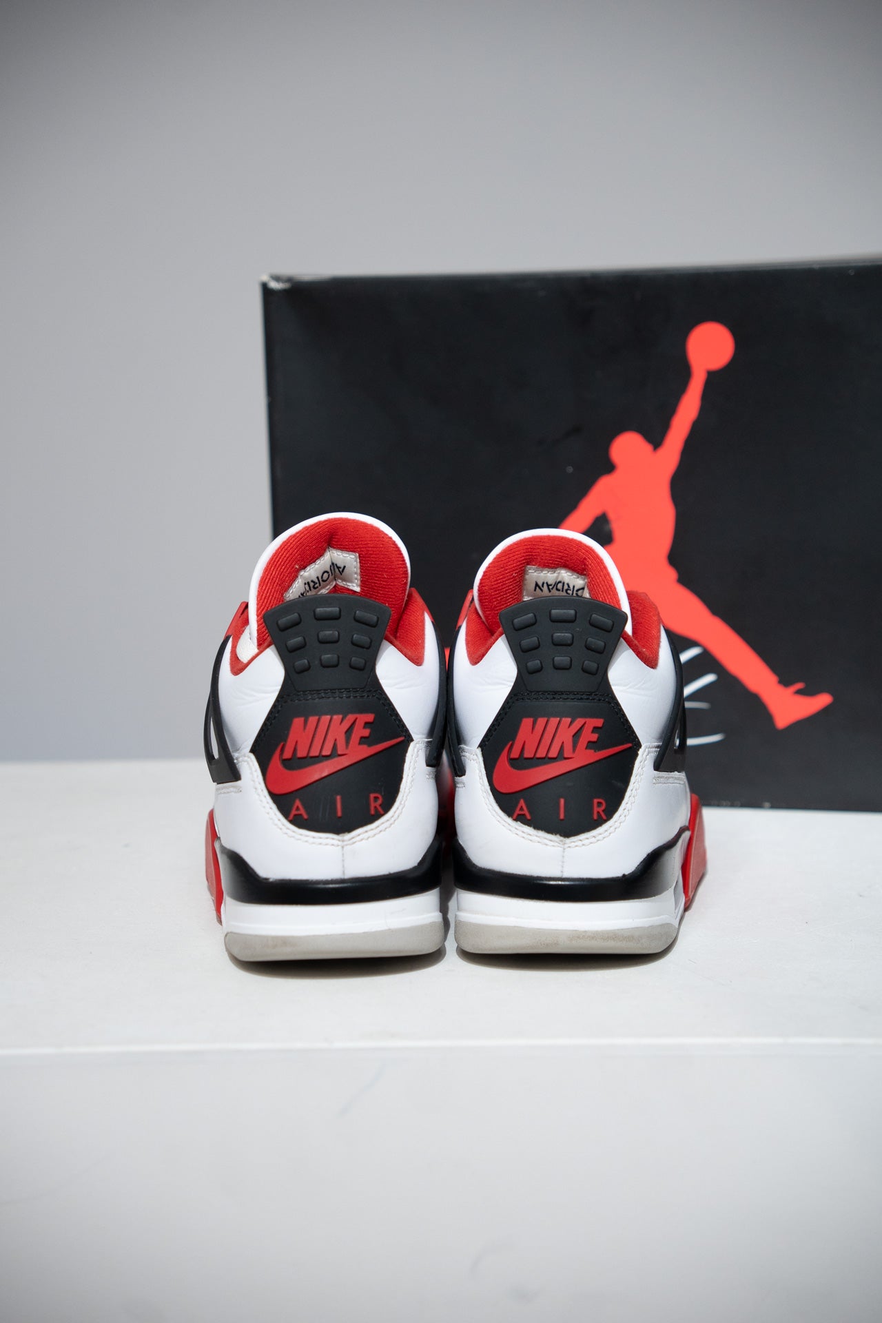 Jordan 4 Fire red (Taille 42)