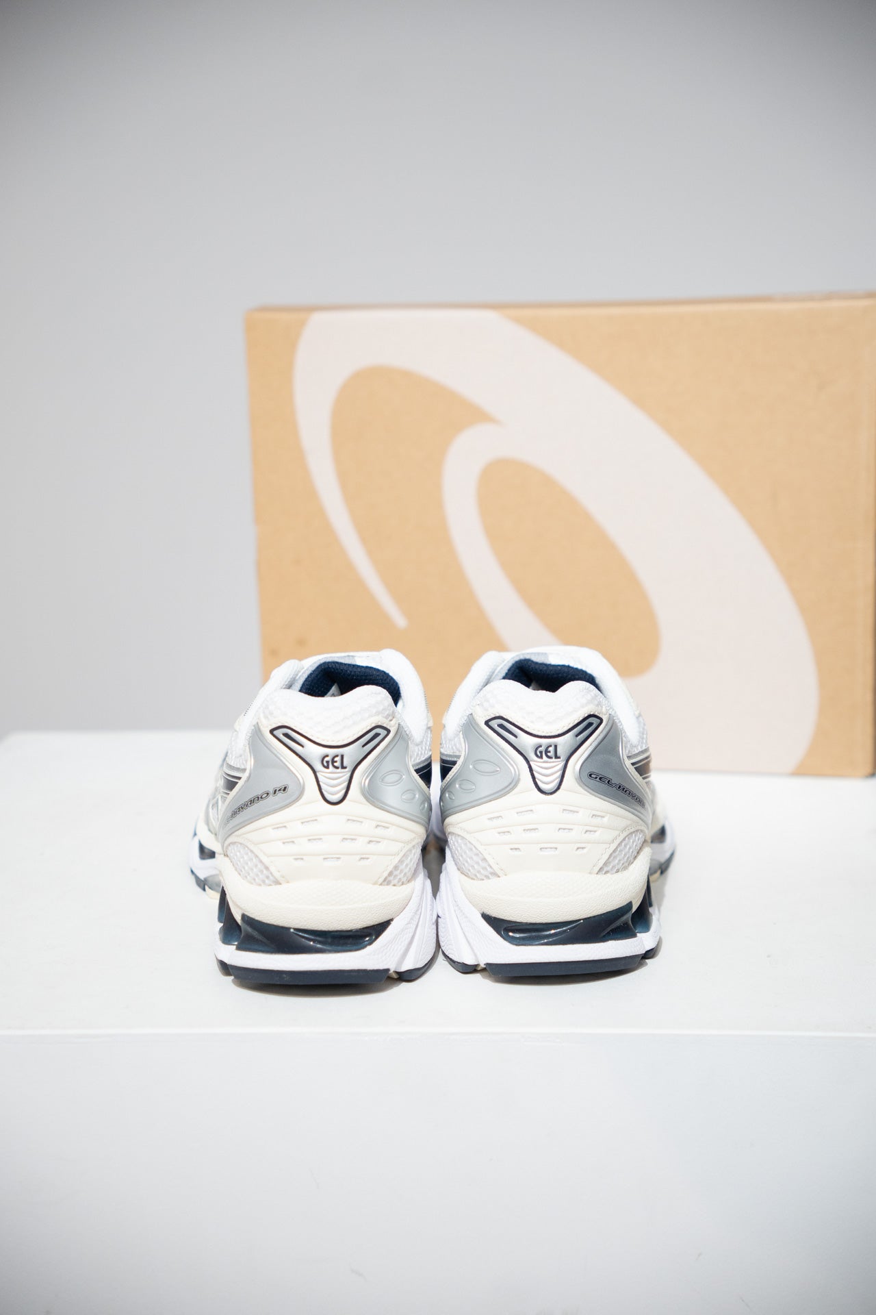 Asics Kayano 14 White Midnight Navy (Taille 43,5)