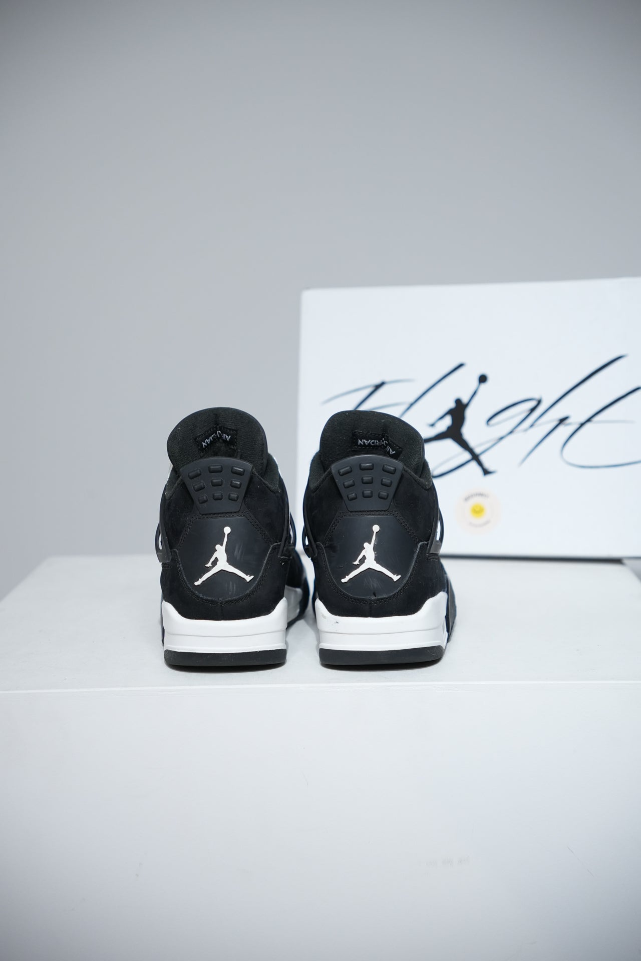 Jordan 4 White Thunder GS (Taille 39)