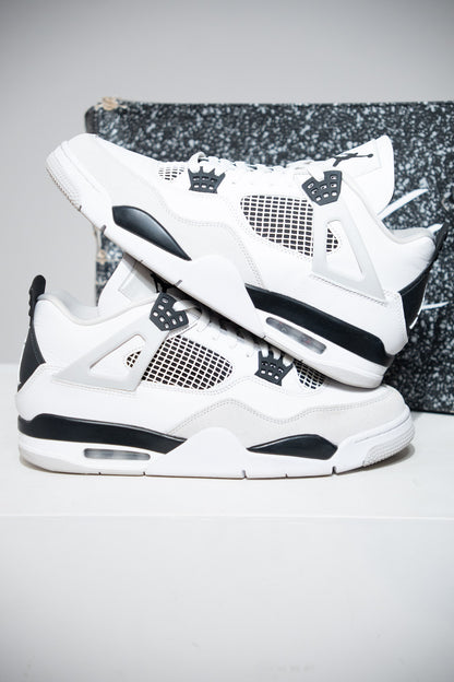 Jordan 4 Military Black (Taille 46)