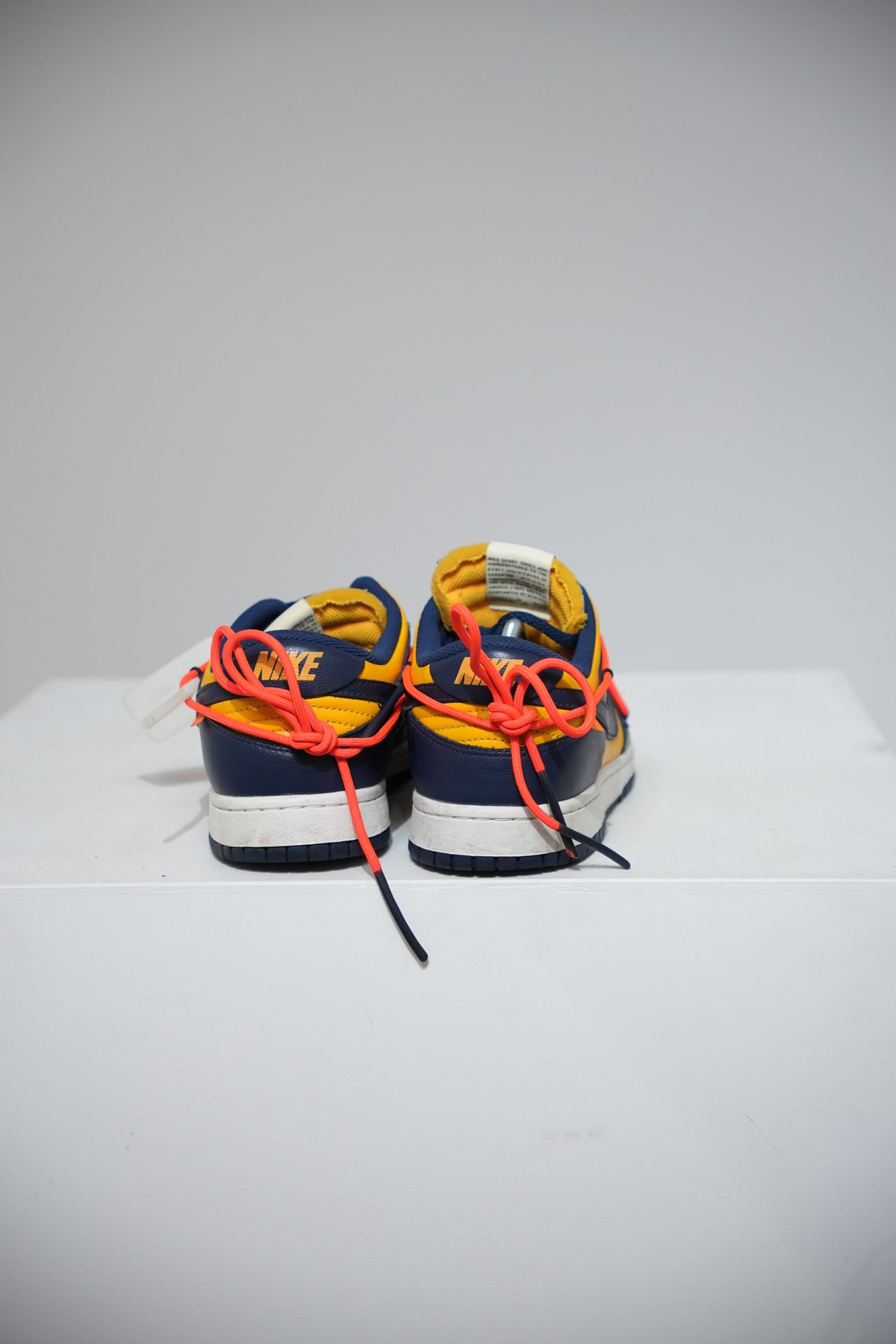Dunk low Off-White Michigan (Taille 42)