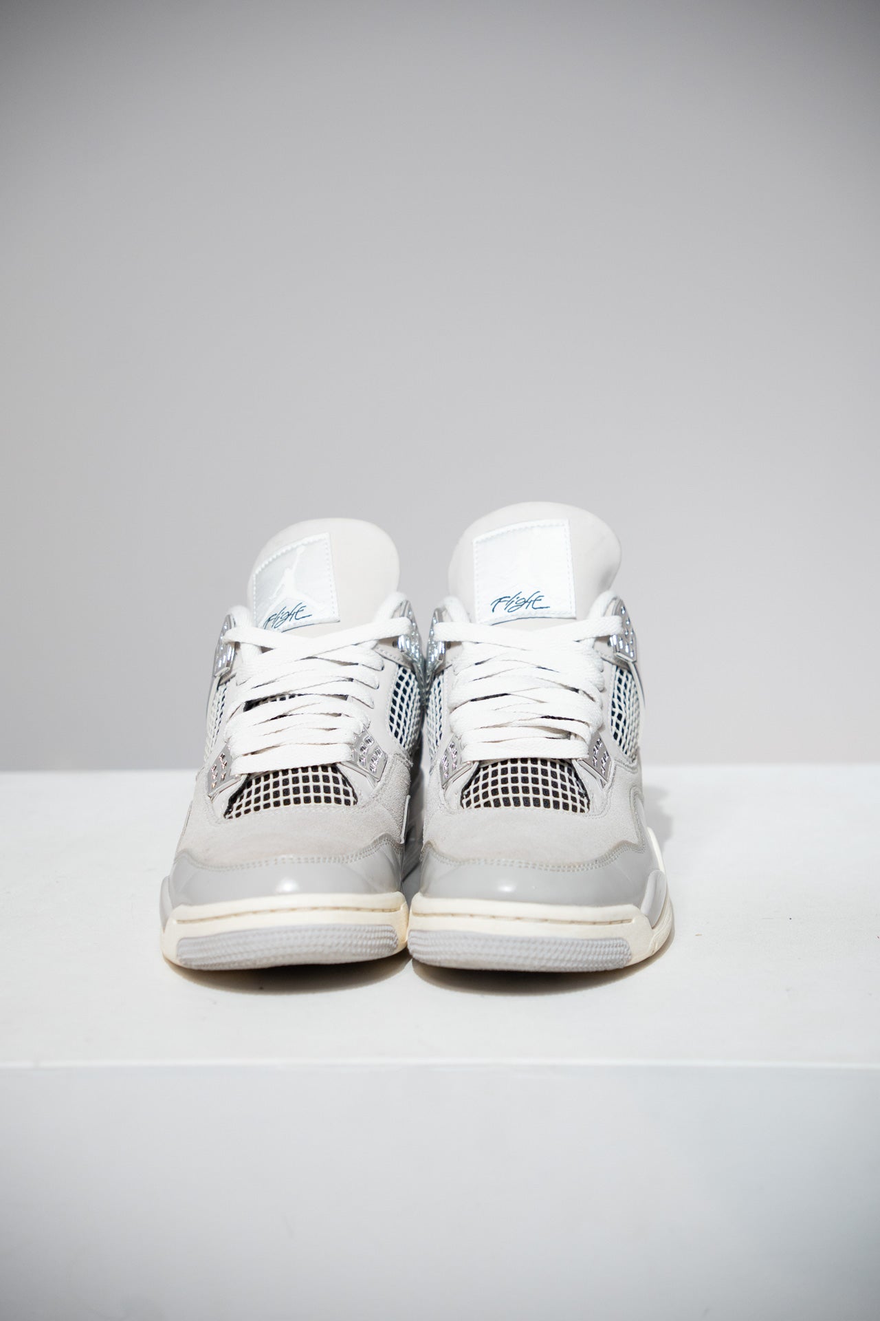 Jordan 4 Frozen Moments (Taille 39)
