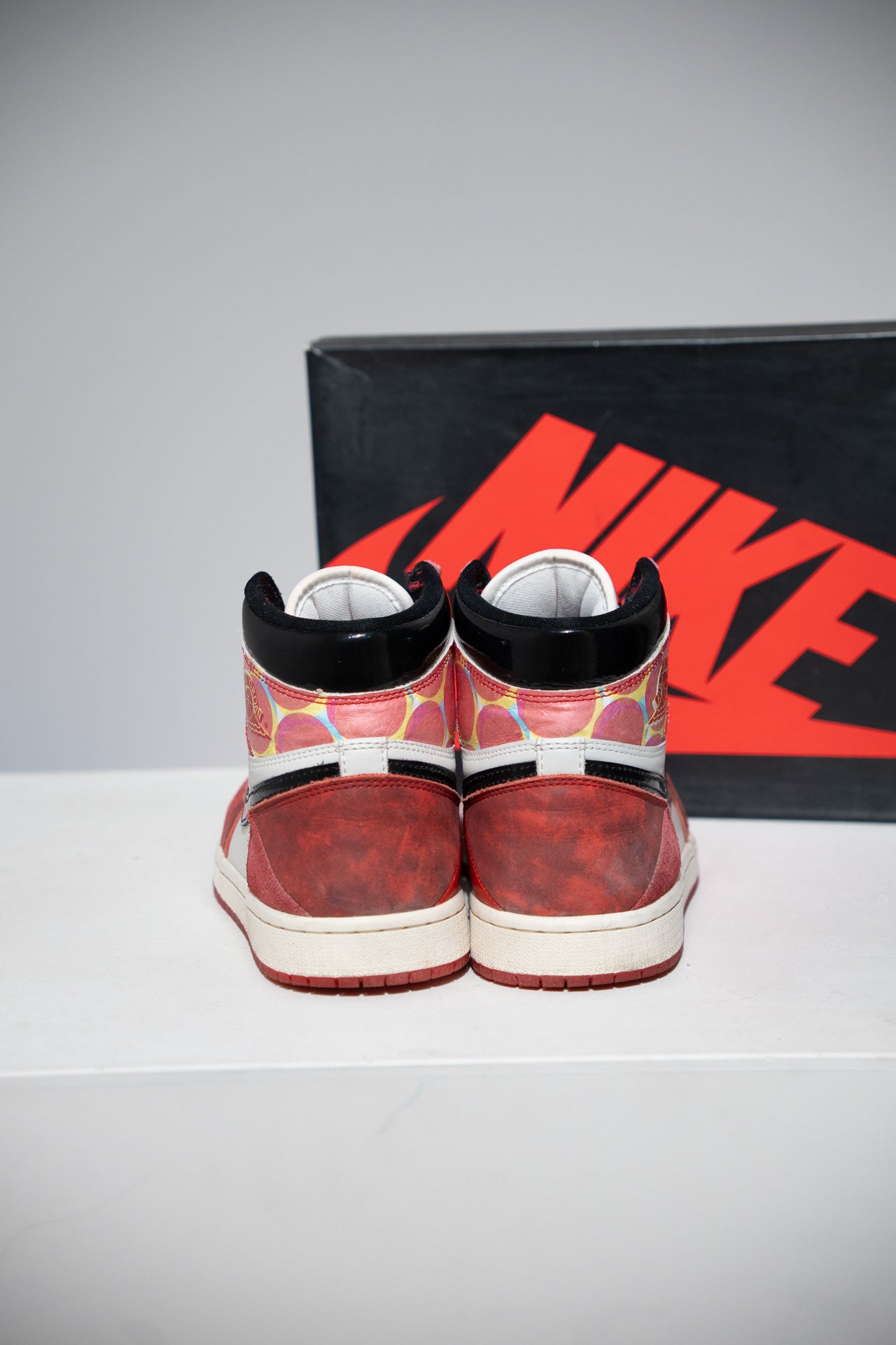 Jordan 1 High Across The Spider-Verse (Taille 40,5)
