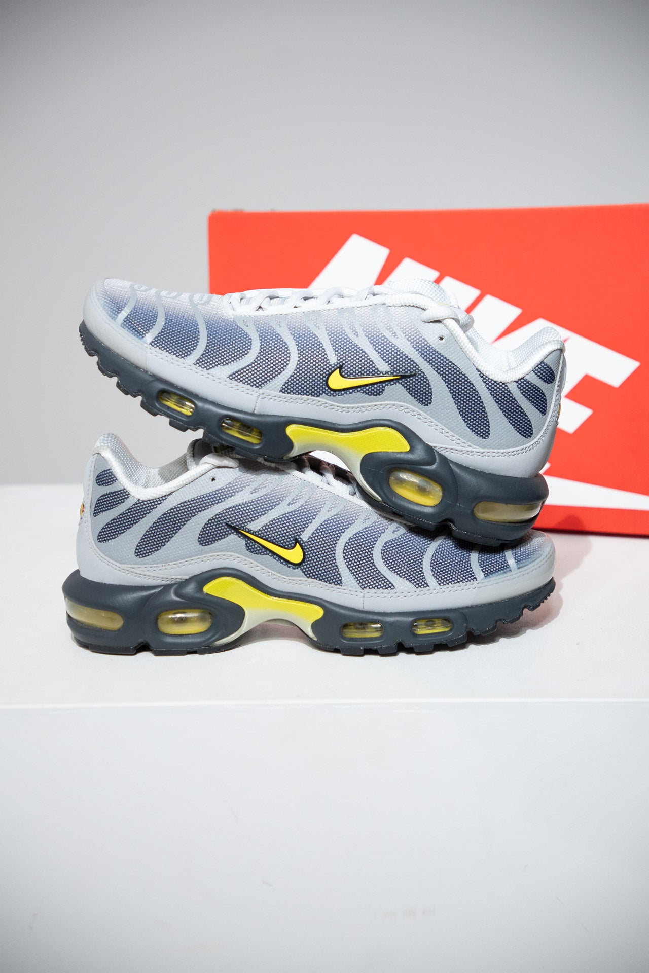 Air Max Plus (TN) Obsidian Opti Yellow (Taille 38,5)