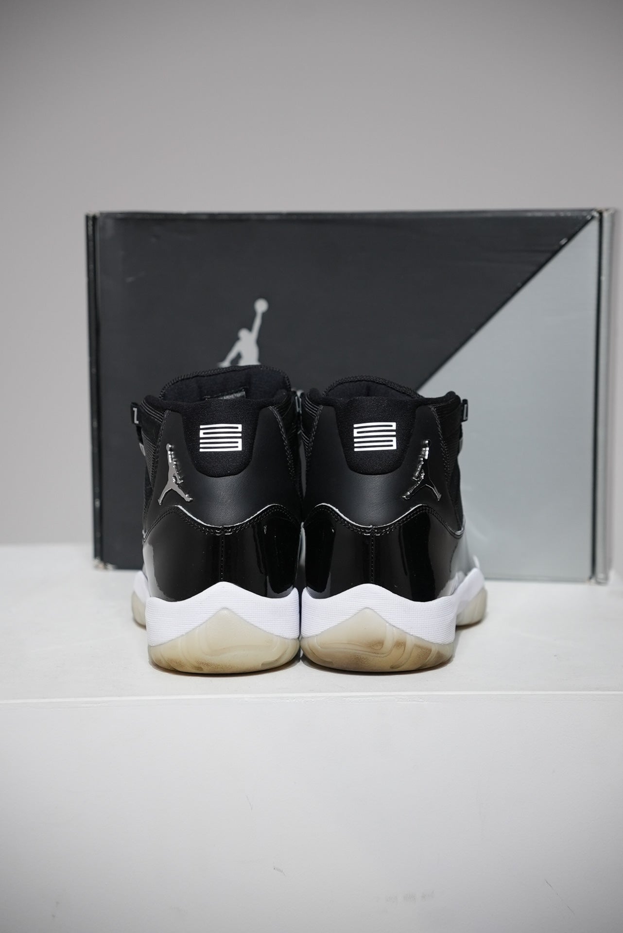 Jordan 11 Jubilee (Taille 44)
