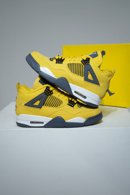 JORDAN 4 Lightning (Taille 40,5)