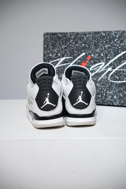 Jordan 4 Military Black (Taille 42,5)